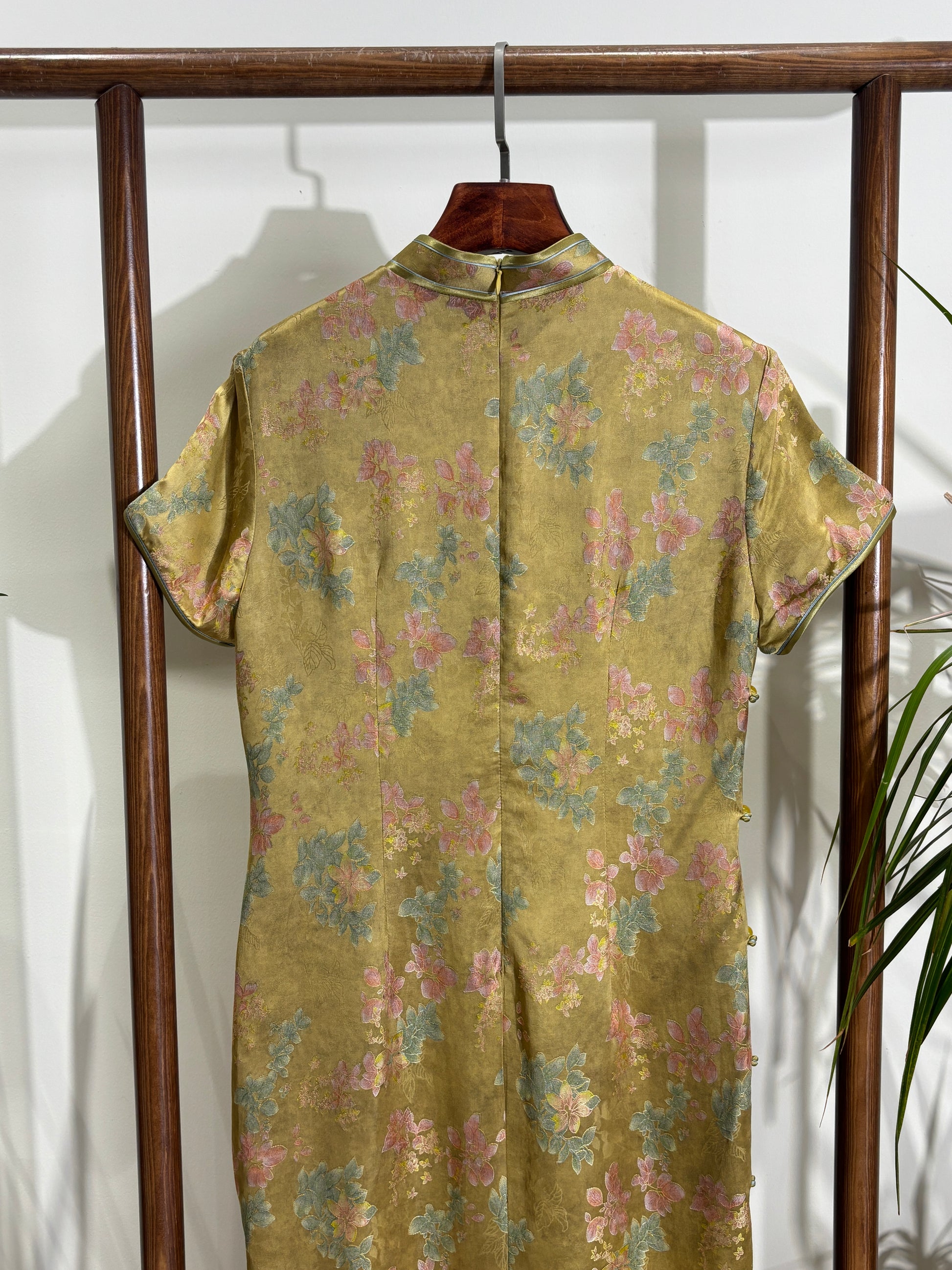 香雲紗旗袍 Xiangyunsha Qipao - Luxe Orienta CO., LIMITED
