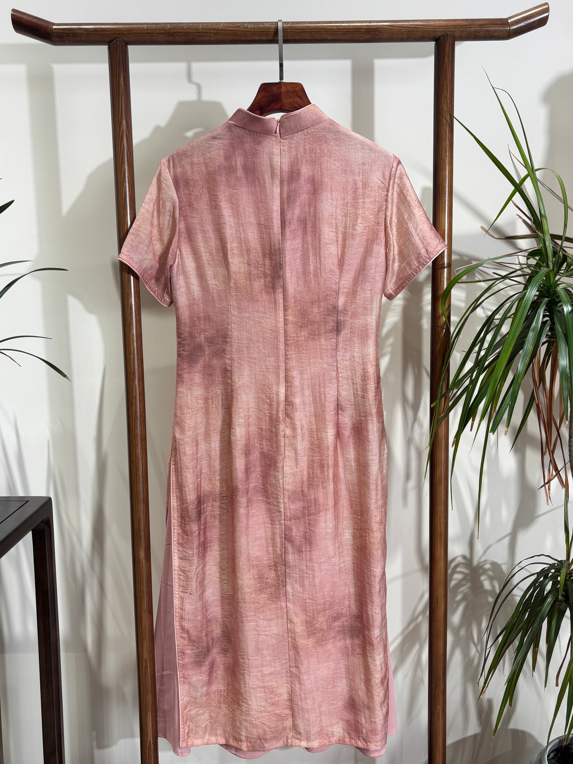 粉色短款旗袍 Pink Short Qipao - Luxe Orienta CO., LIMITED