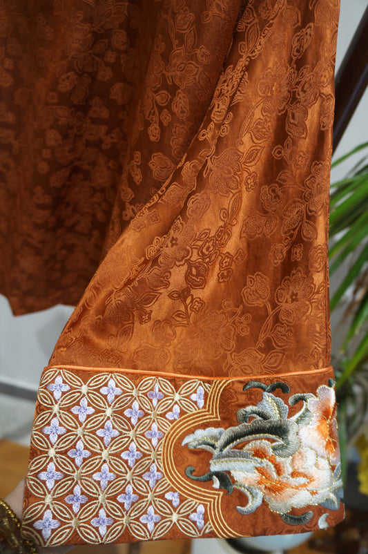 Xiangyunsha Vintage Red Embroidered Blouse | Modern Chinese Chic
