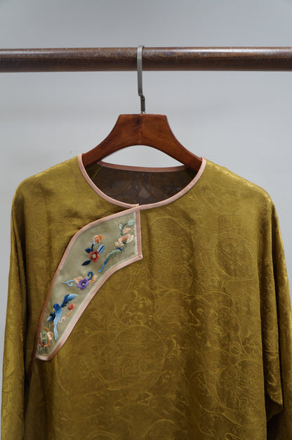 Yellow Mulberry Silk Xiangyunsha Blouse | Timeless Chinese Luxury