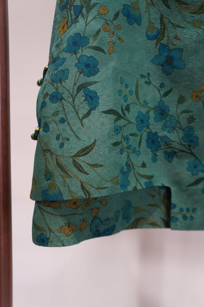 Green Mulberry Silk Vest | Modern Chinese Sophistication