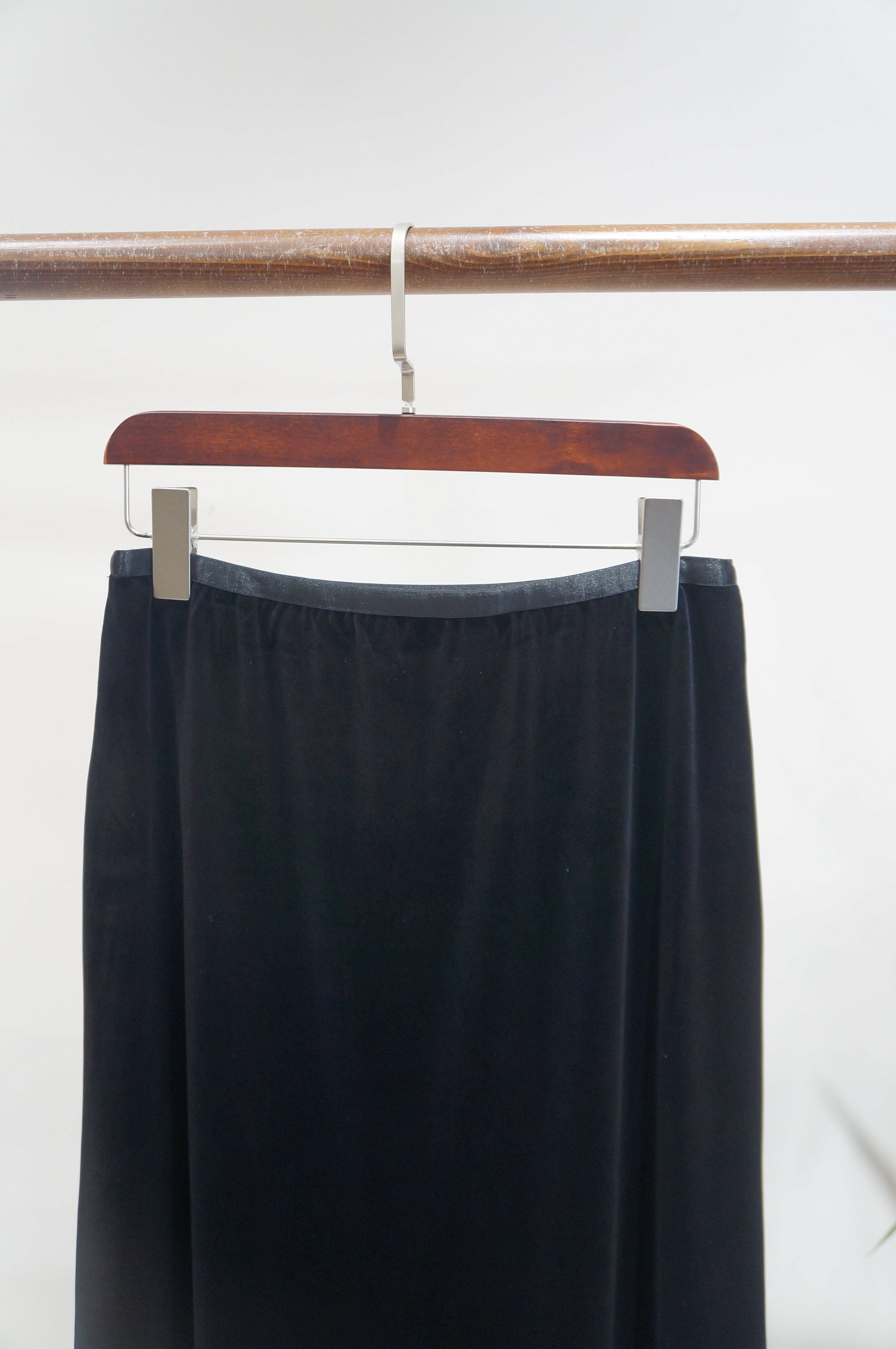 Black Velvet Midi Skirt | Elegant Modern Chinese Style - Luxe Orienta CO., LIMITED