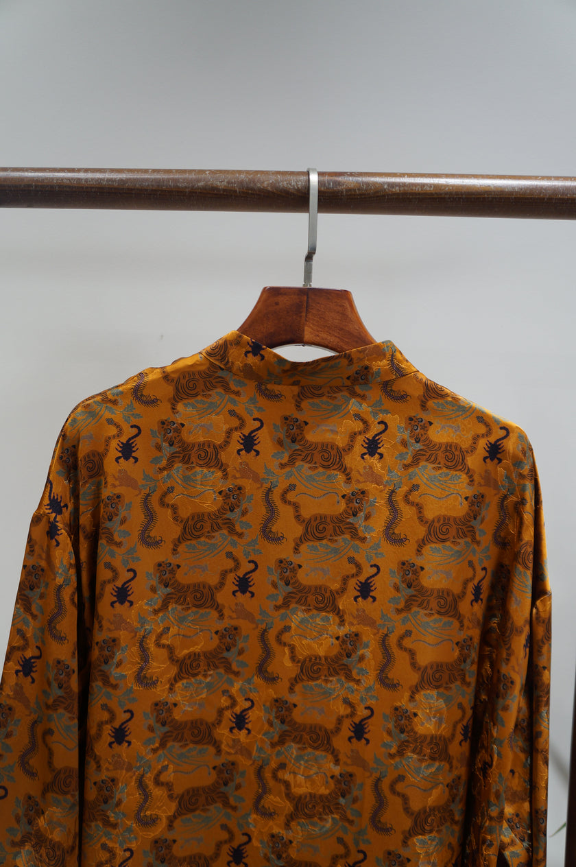 Brown Tiger & Five Poisons Xiangyunsha Blouse | Bold Chinese Heritage - Luxe Orienta CO., LIMITED