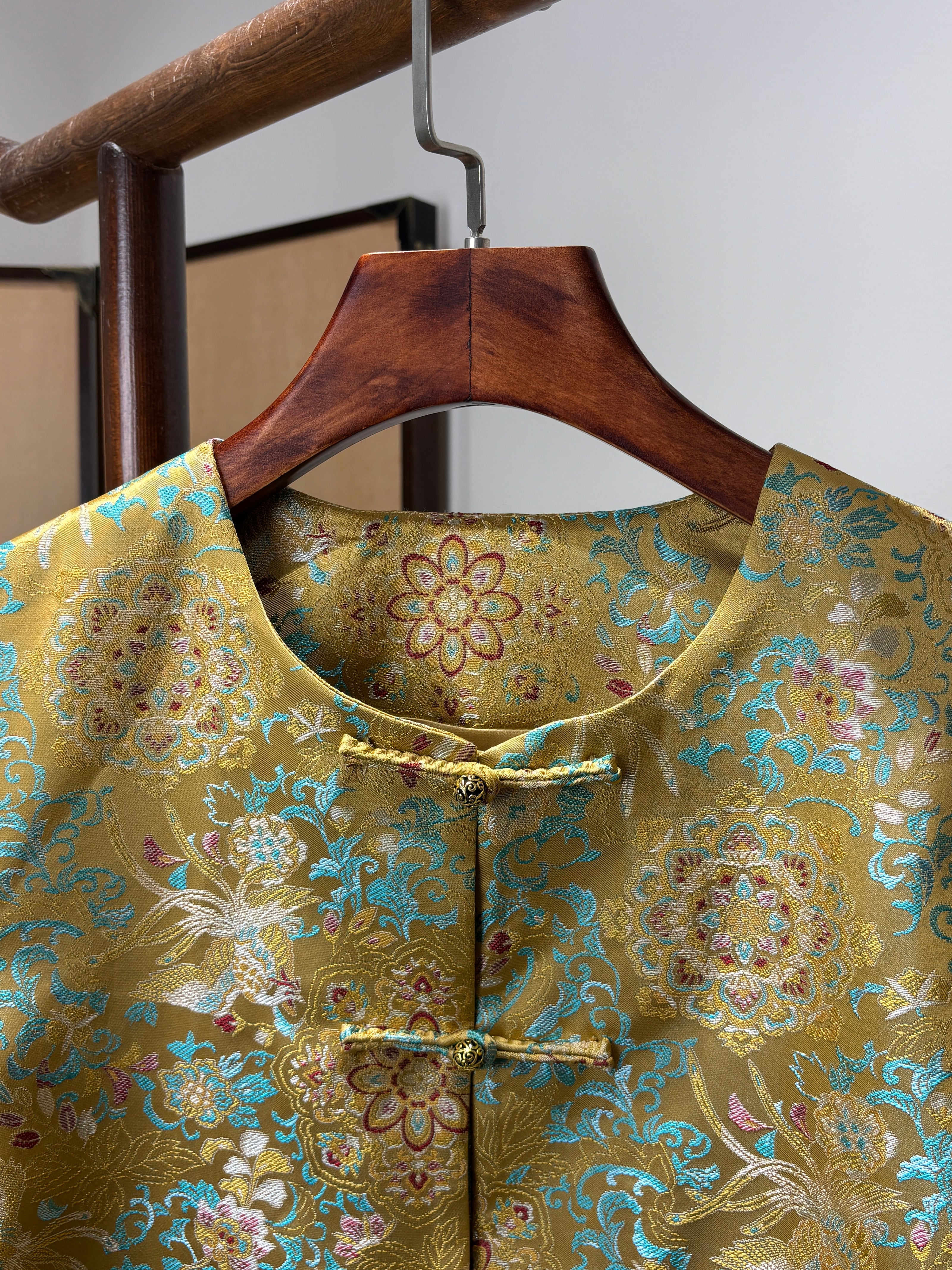 Yellow Song Brocade Jacket | Luxe Orienta Modern Chinese Outerwear - Luxe Orienta CO., LIMITED