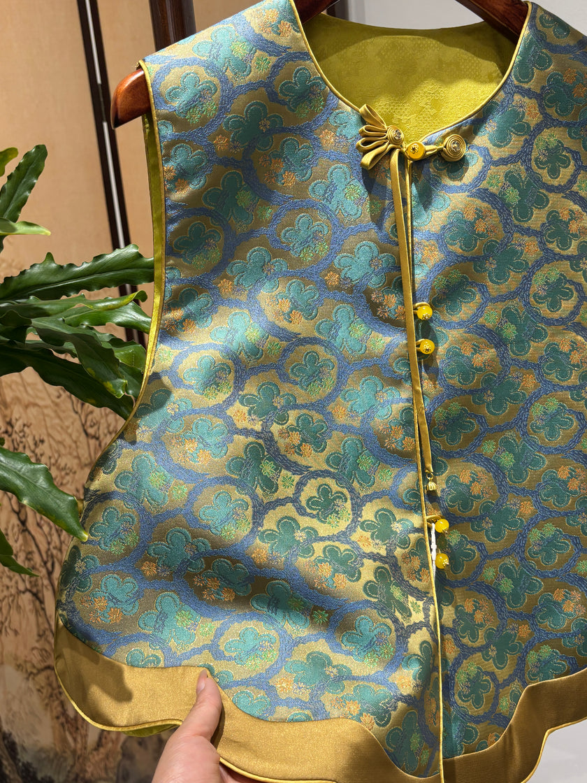 Green Mulberry Silk Shu Brocade Reversible Vest | Luxe Orienta - Luxe Orienta CO., LIMITED