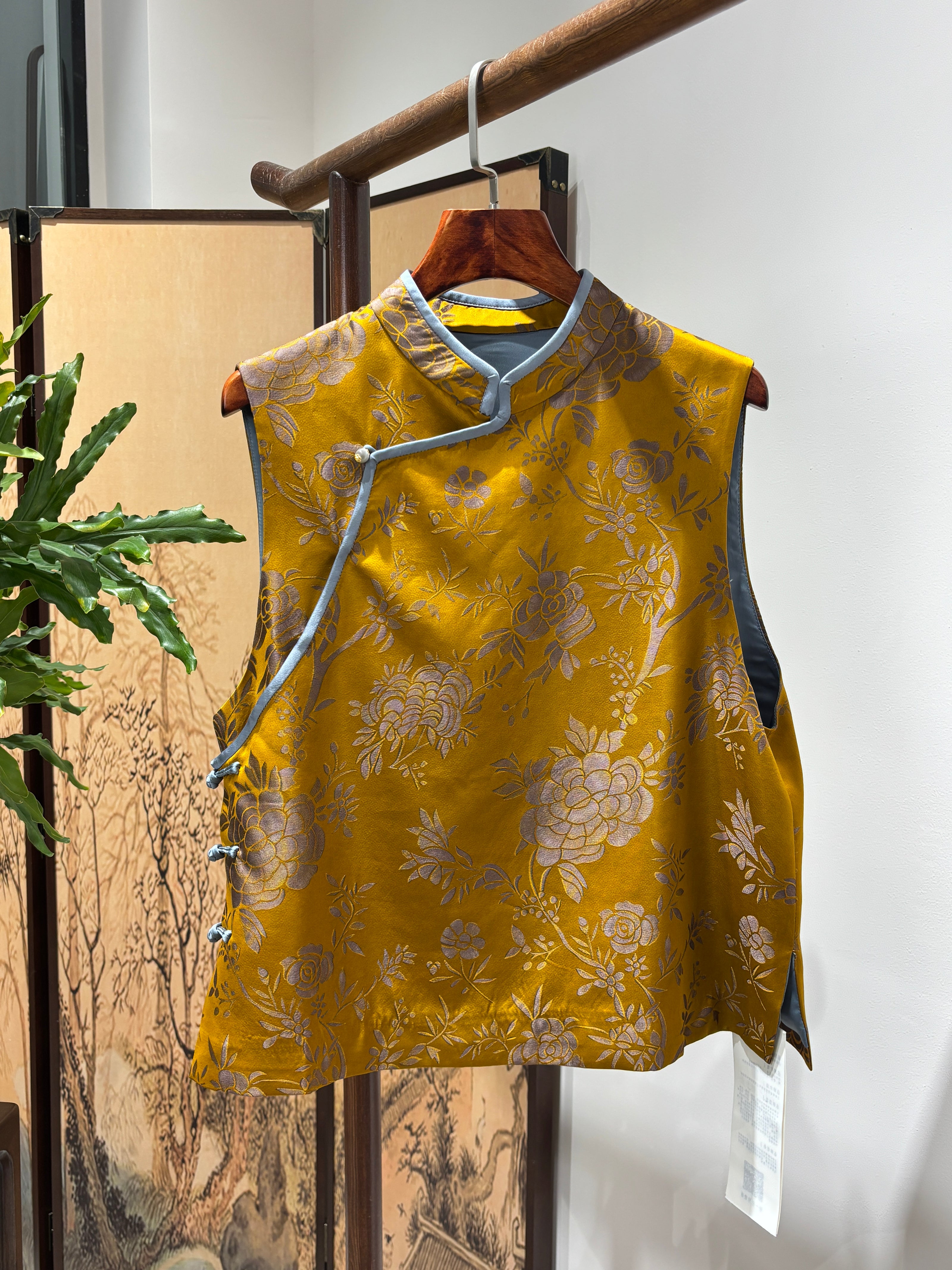 Yellow Rayon Jacquard Vest | Luxe Orienta Modern Chinese Fashion - Luxe Orienta CO., LIMITED