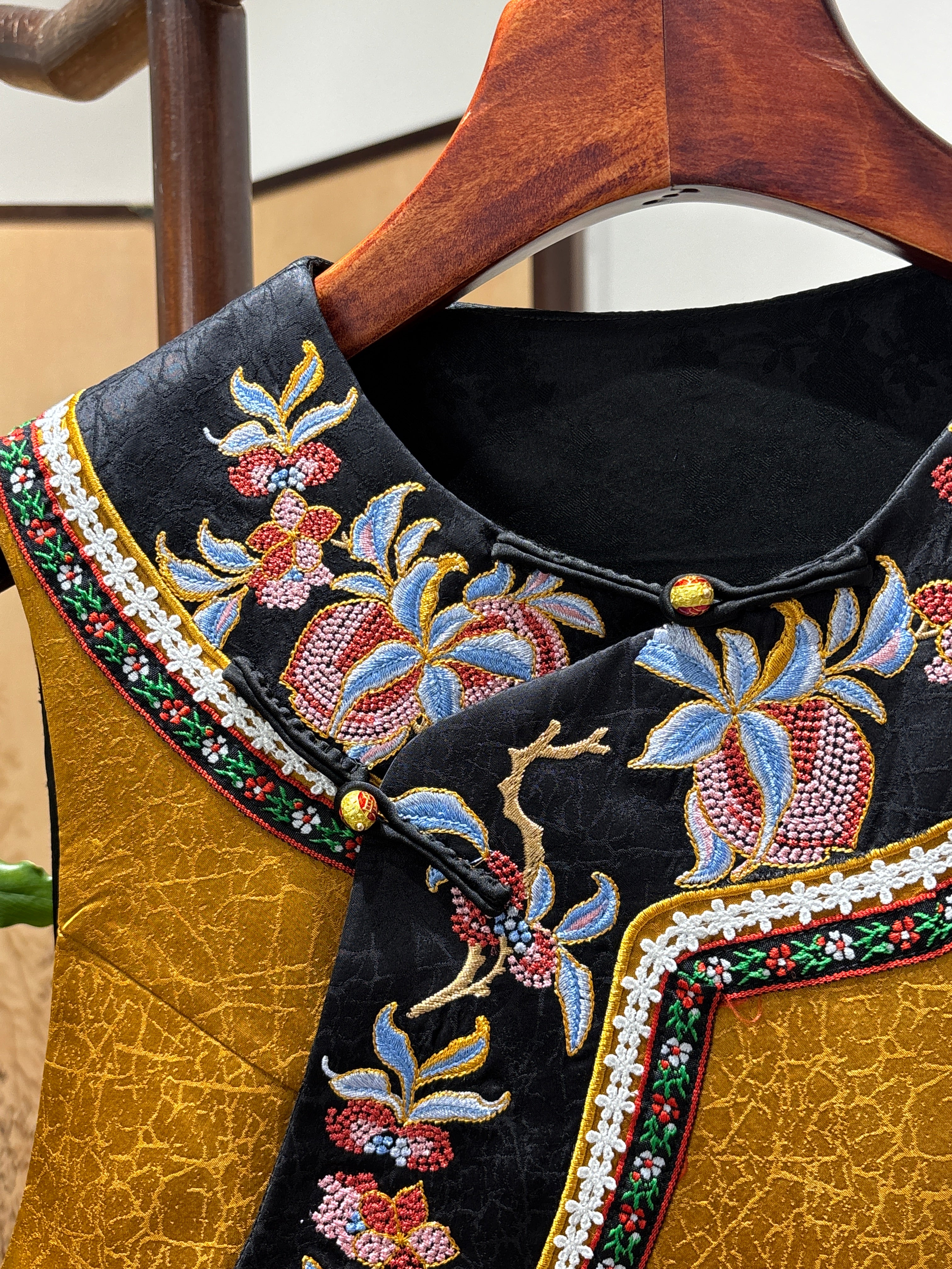 Yellow Embroidered Vest | Luxe Orienta Modern Chinese Fashion - Luxe Orienta CO., LIMITED