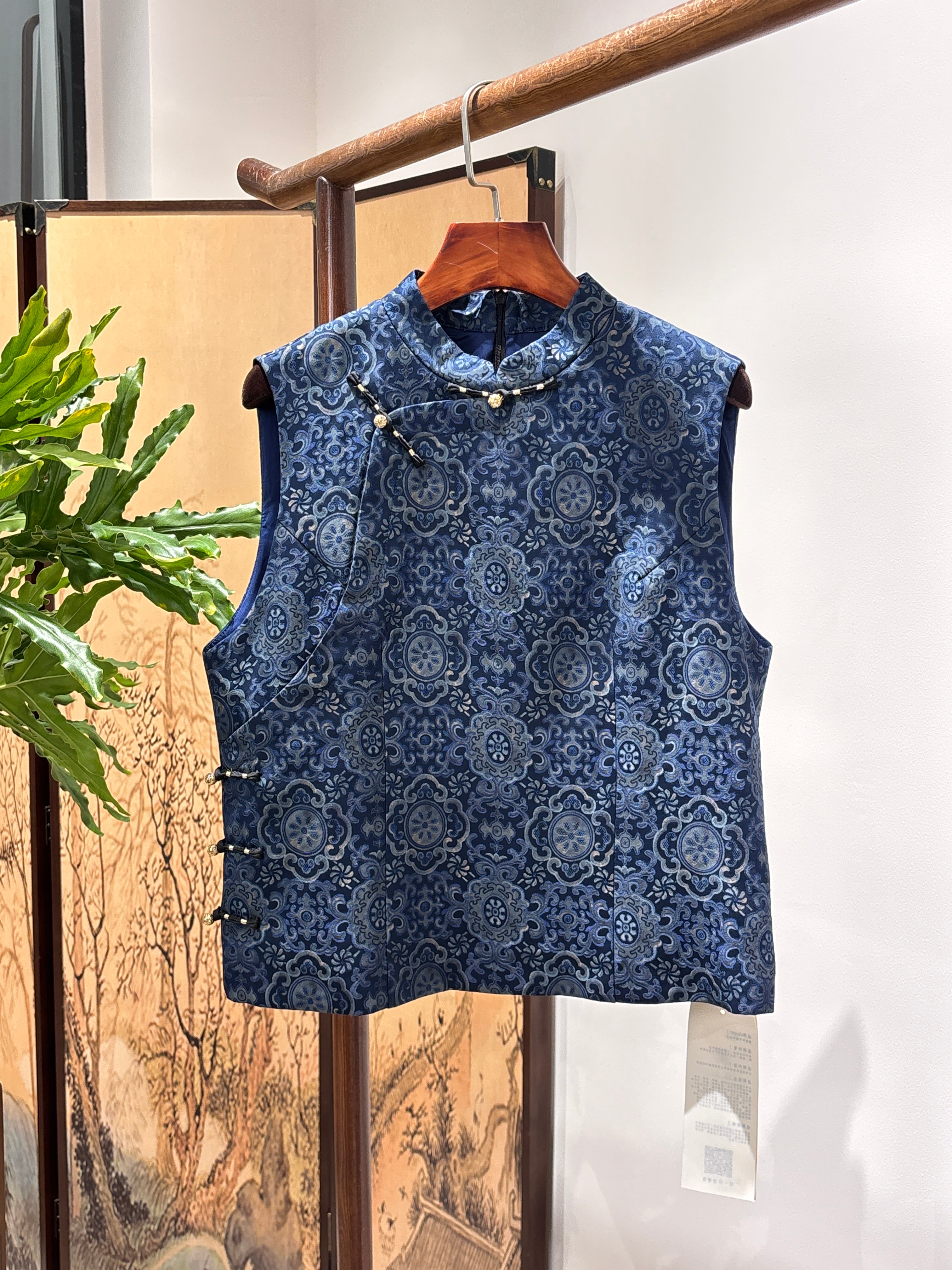 Blue Porcelain-Inspired Vest | Luxe Orienta Modern Chinese Fashion - Luxe Orienta CO., LIMITED