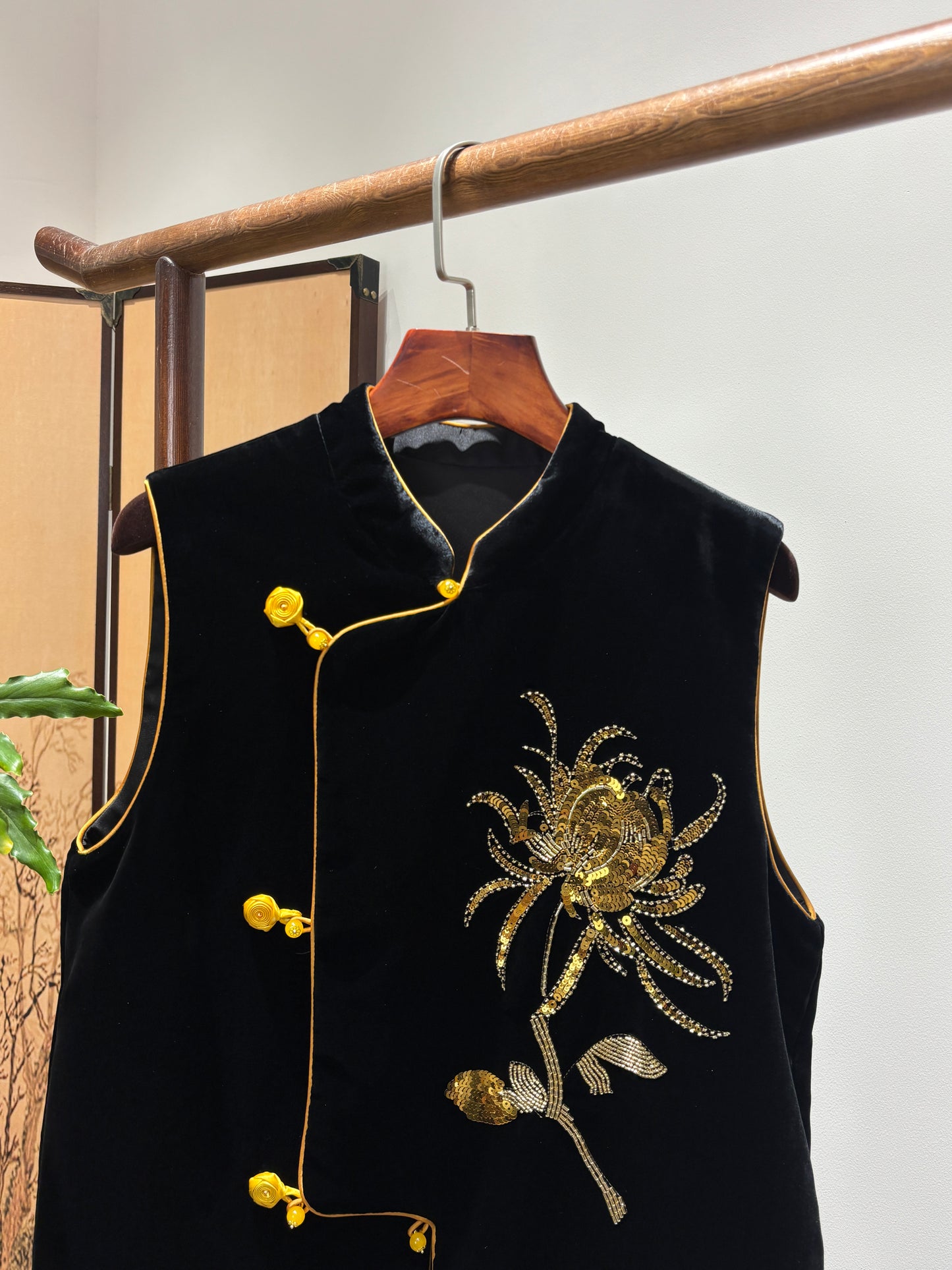 Black Velvet Sequin Vest | Luxe Orienta Modern Chinese Fashion