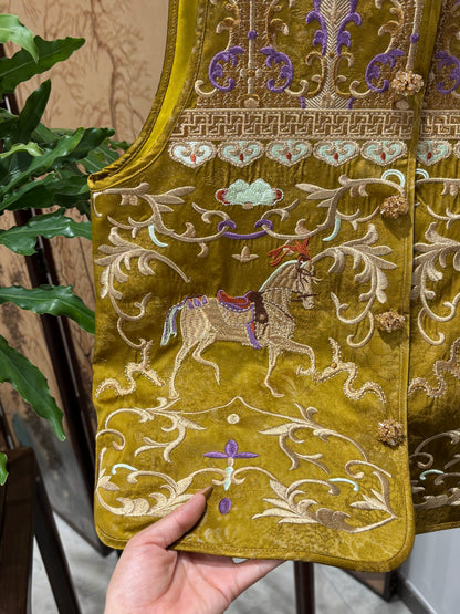 Gold Embroidered Vest | Luxe Orienta Modern Chinese Luxury Vest