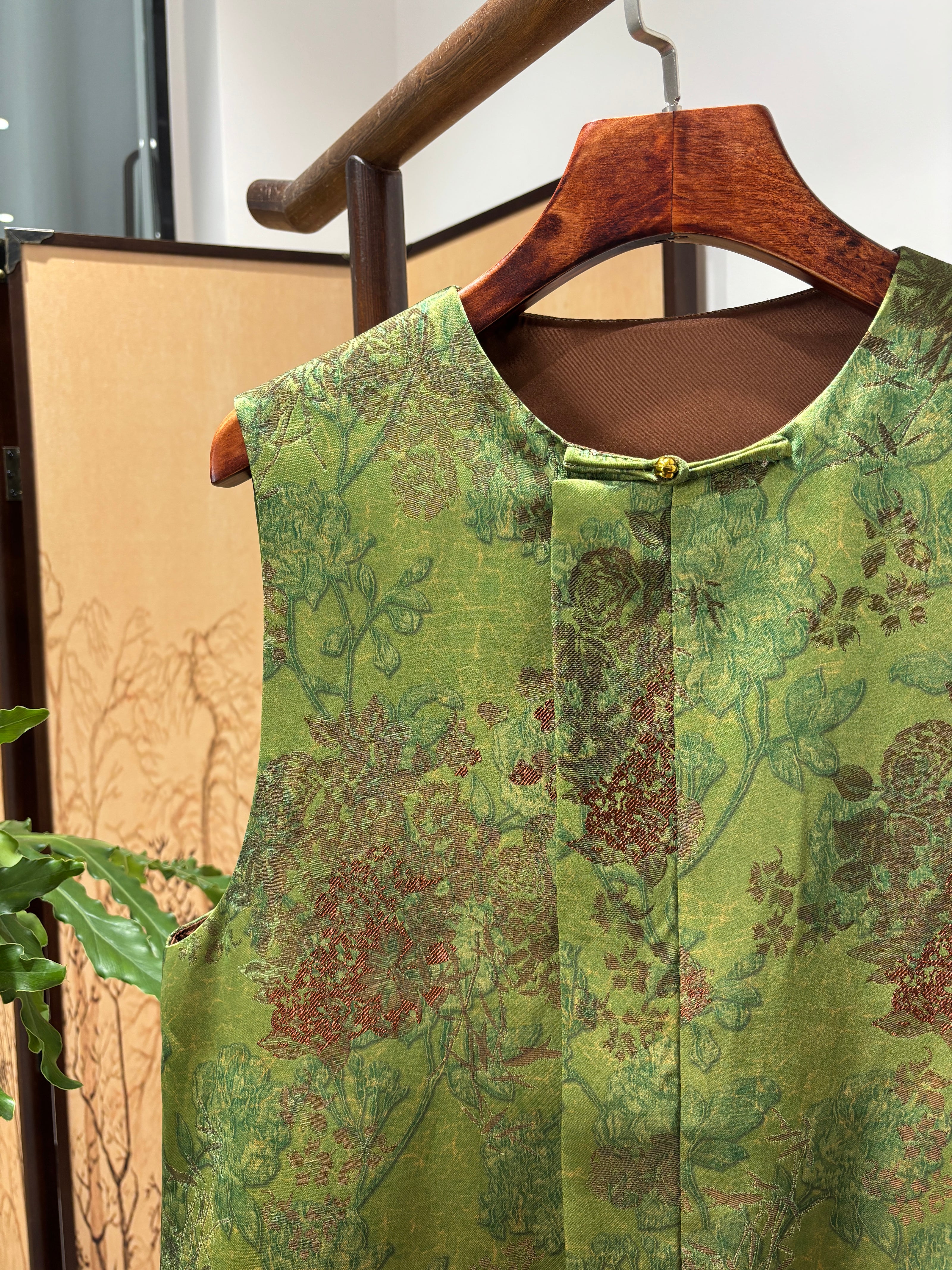 Green Rayon Jacquard Vest | Luxe Orienta Modern Chinese Luxury Vest - Luxe Orienta CO., LIMITED