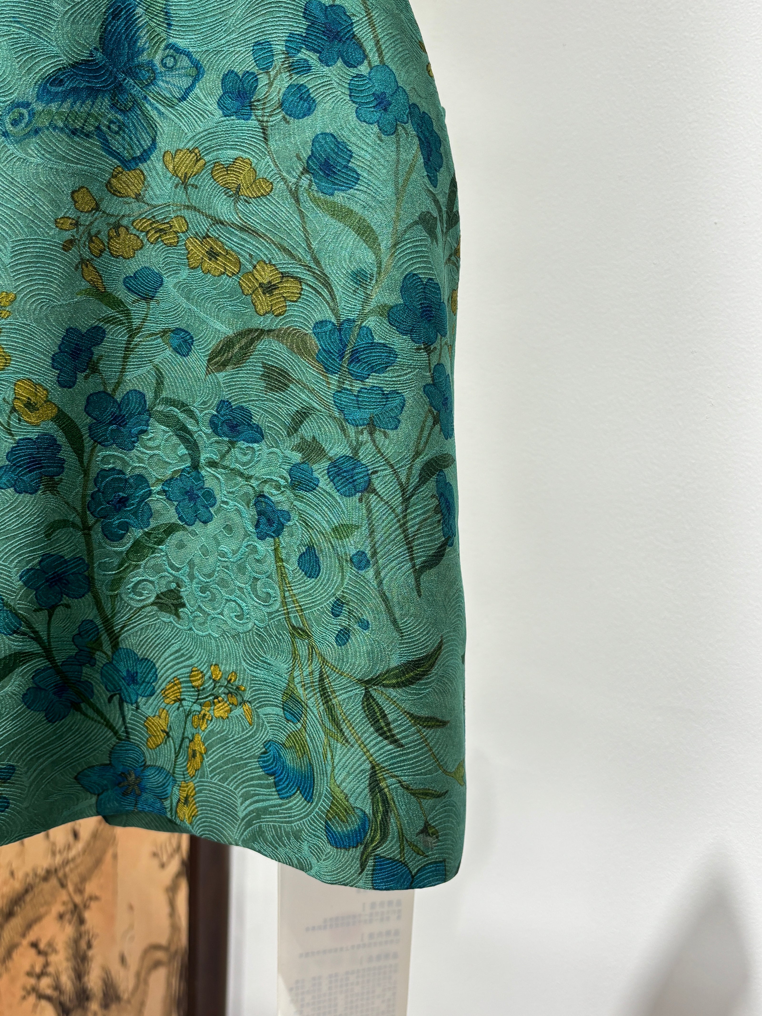 Green Mulberry Silk Vest | Luxe Orienta Modern Chinese Luxury Vest - Luxe Orienta CO., LIMITED