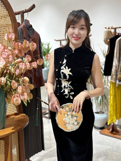 Black Silk Velvet Embroidered Qipao | Luxe Orienta Modern Chinese Luxury Dress