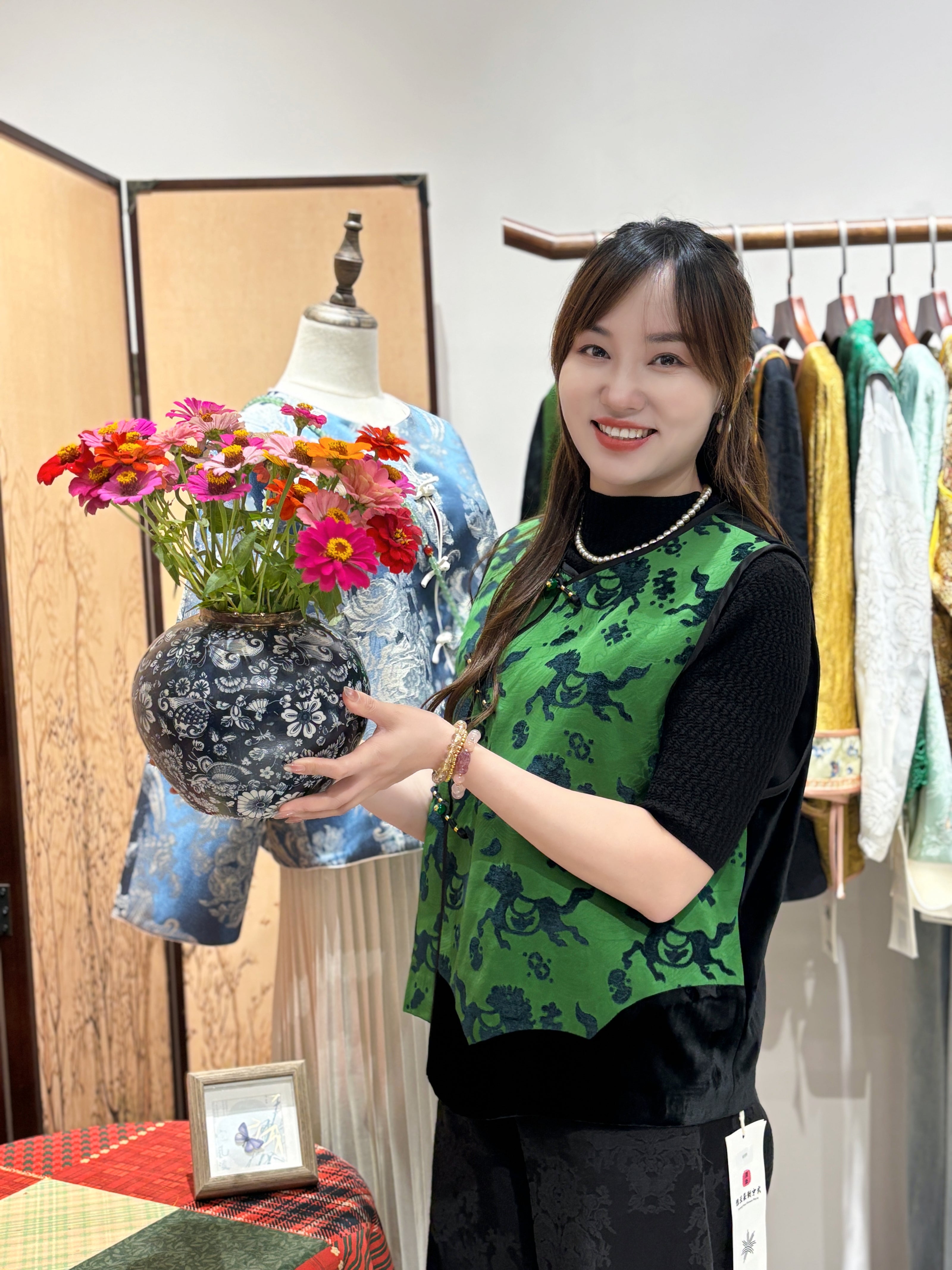 Green Velvet Vest | Luxe Orienta Modern Chinese Luxury Vest - Luxe Orienta CO., LIMITED