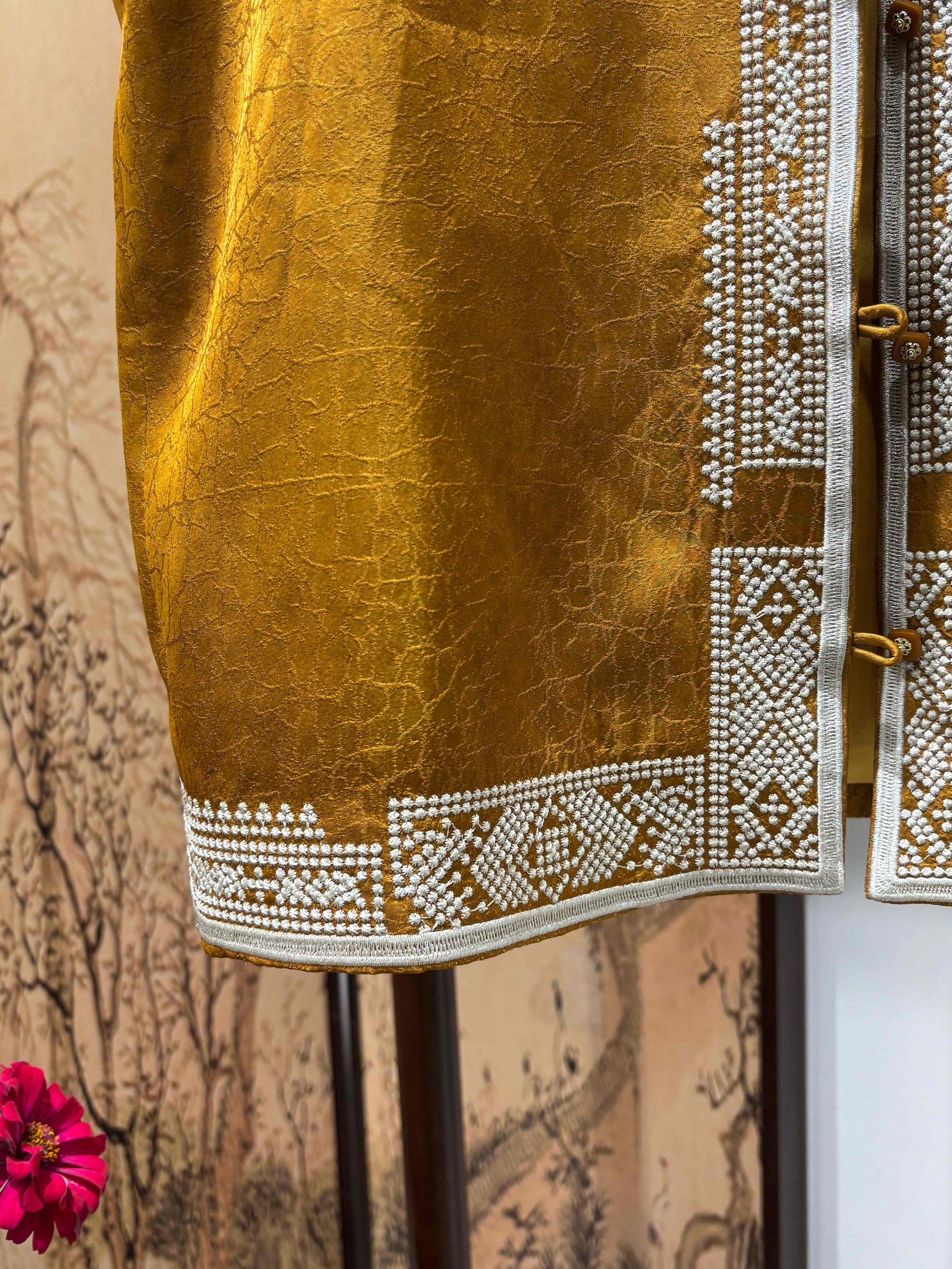 Yellow Viscose Xiangyunsha Vest – Timeless Oriental Radiance by LUXE ORIENTA - Luxe Orienta CO., LIMITED