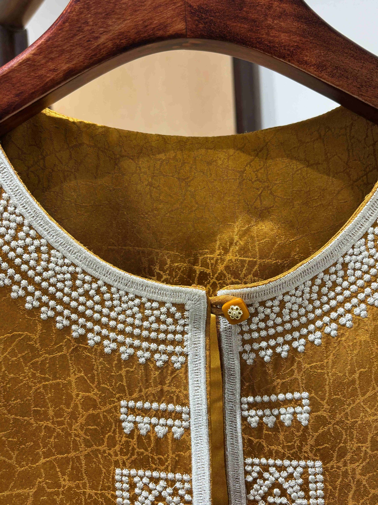 Yellow Viscose Xiangyunsha Vest – Timeless Oriental Radiance by LUXE ORIENTA - Luxe Orienta CO., LIMITED