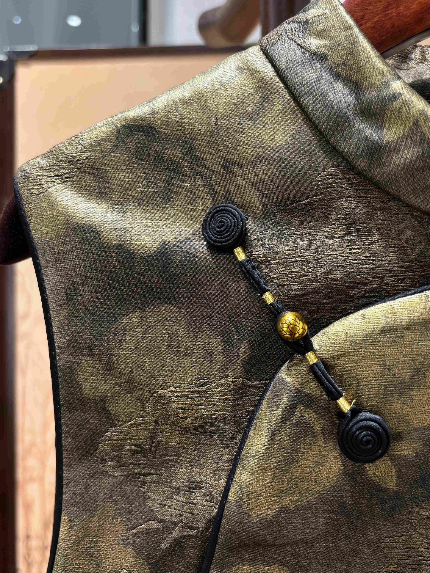 Vintage Tone Printed Vest with Ostrich Feather Trim – Elegant Oriental Statement by LUXE ORIENTA - Luxe Orienta CO., LIMITED