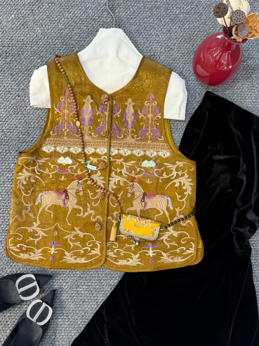 Gold Embroidered Vest | Luxe Orienta Modern Chinese Luxury Vest - Luxe Orienta CO., LIMITED