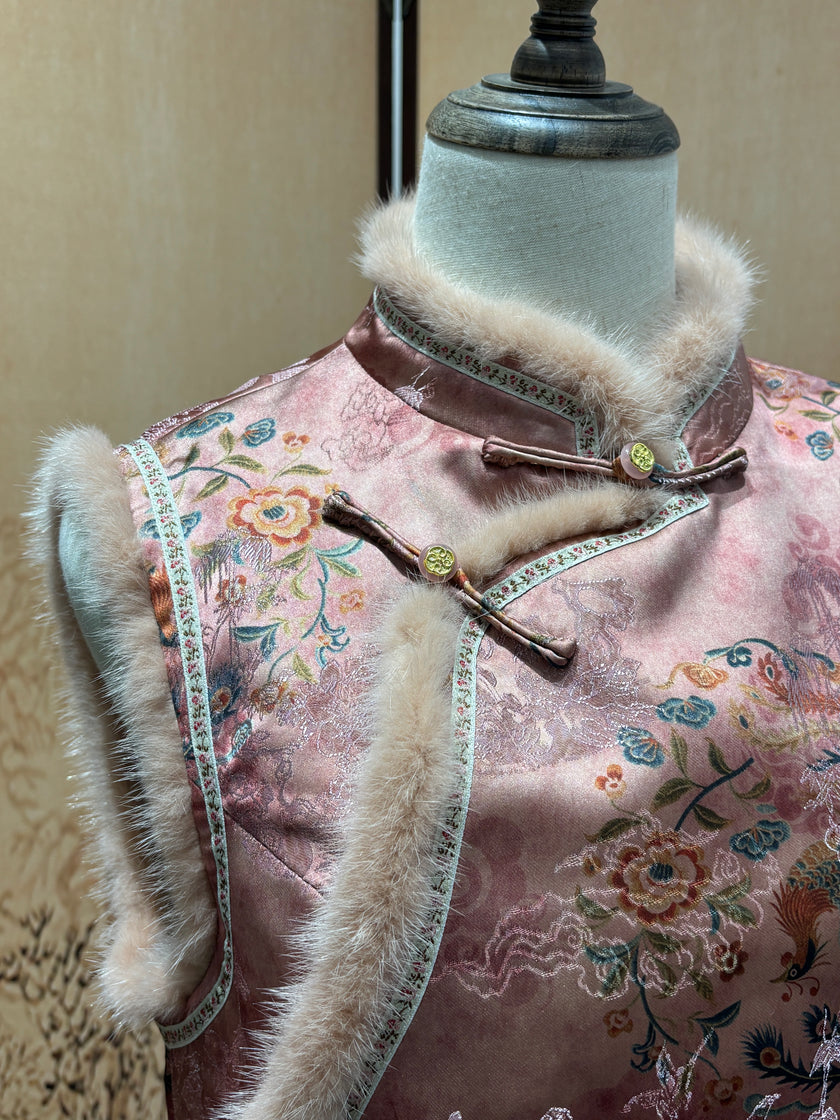 Blush Xiangyunsha Silk Mink Vest - Luxe Orienta CO., LIMITED