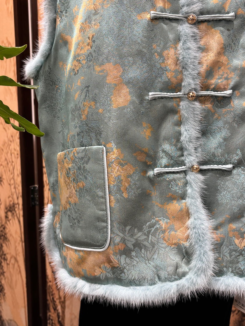Azure Xiangyunsha Silk Mink Vest - Luxe Orienta CO., LIMITED