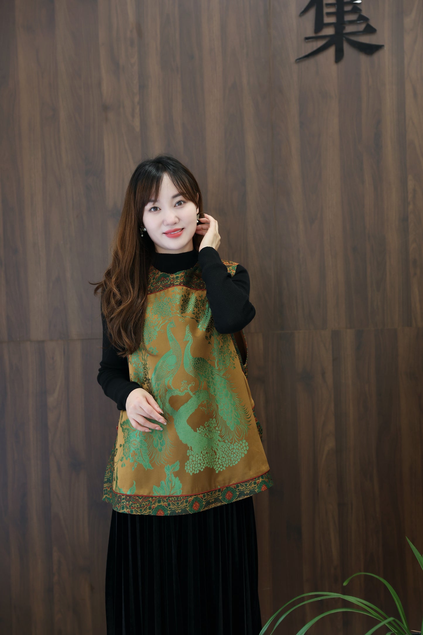 Heirloom Song Brocade Vest - Luxe Orienta CO., LIMITED