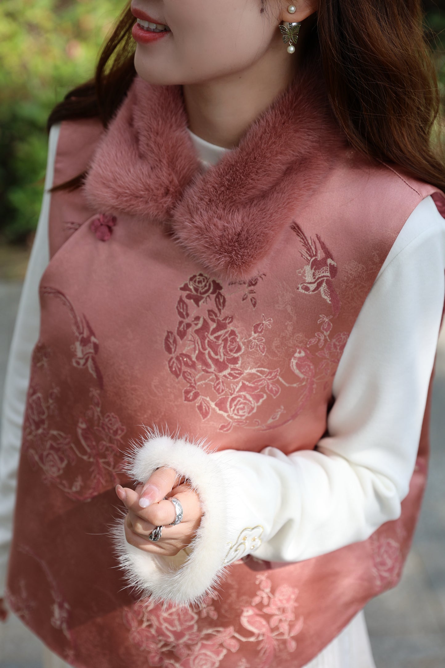 Blush Mulberry Silk Mink Vest - Luxe Orienta CO., LIMITED