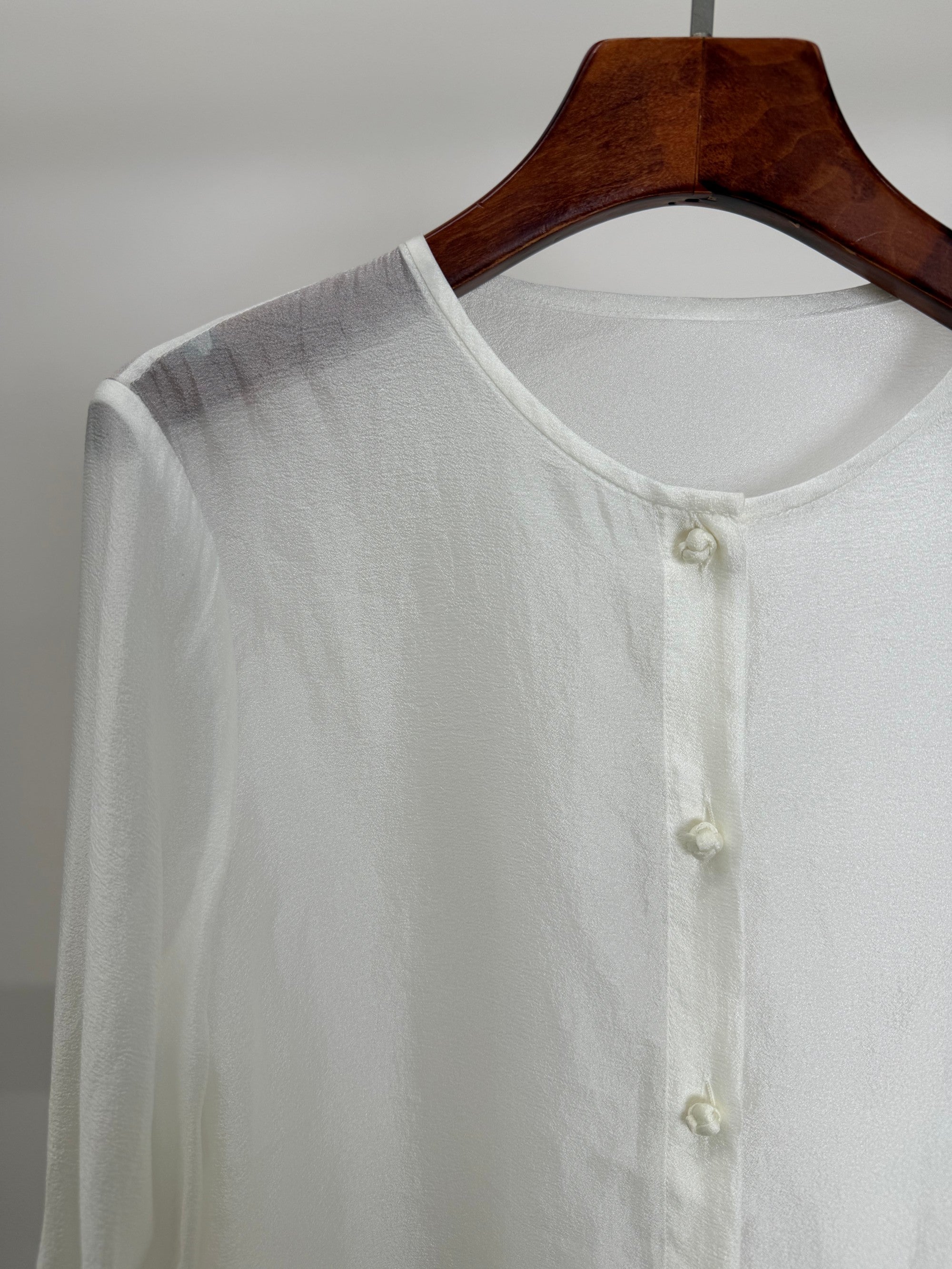 white lightweight rayon blouse modern chinese style luxe orienta