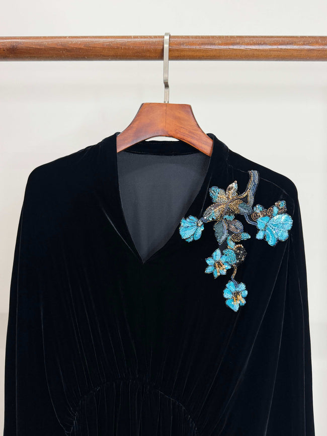 LUXE ORIENTA – French Beaded Silk Velvet V-Neck Top in Onyx Black