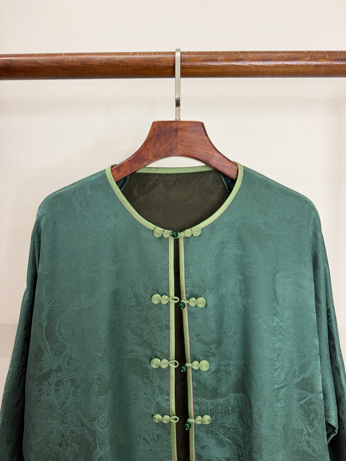 LUXE ORIENTA – Silk Xiangyun Guansha Cardigan Jacket in Pine Green
