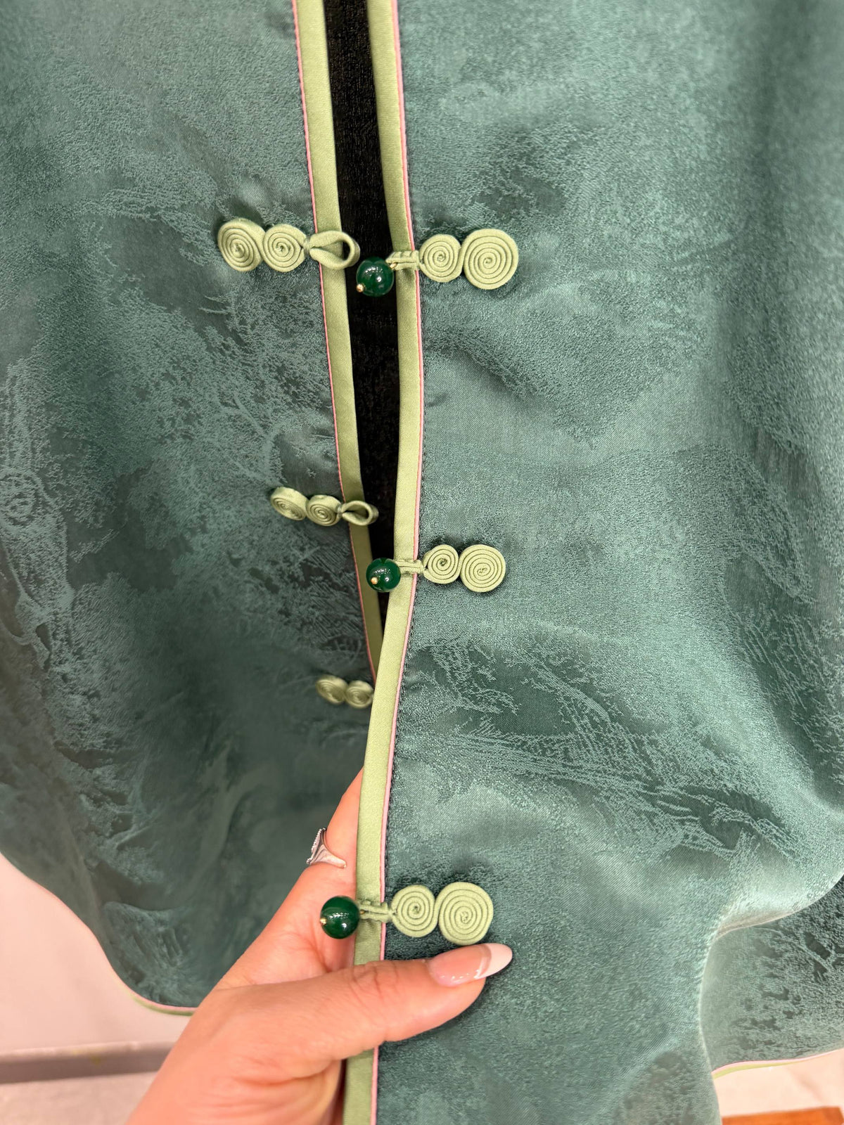 LUXE ORIENTA – Silk Xiangyun Guansha Cardigan Jacket in Pine Green