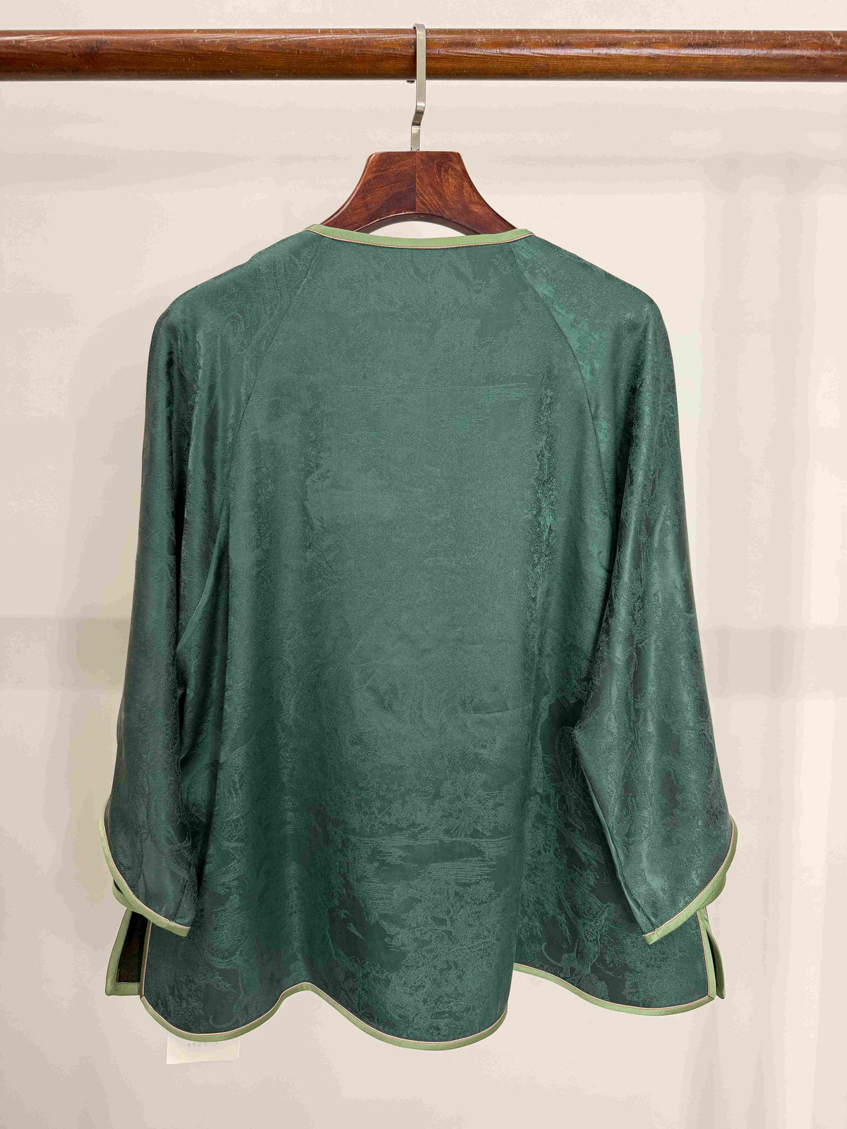 LUXE ORIENTA – Silk Xiangyun Guansha Cardigan Jacket in Pine Green