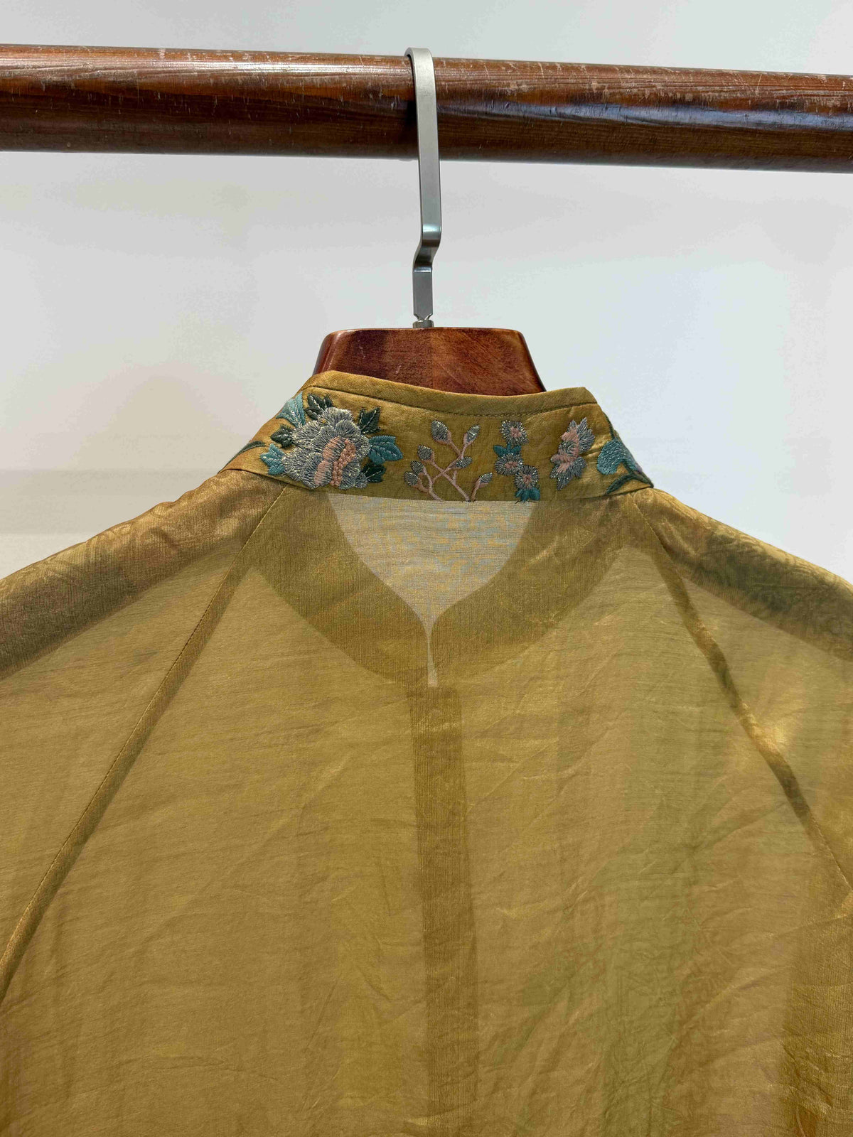 Luminous Metallic Gold Jacquard Blouse with Embroidered Stand Collar & Knot Buttons - Luxe Orienta CO., LIMITED