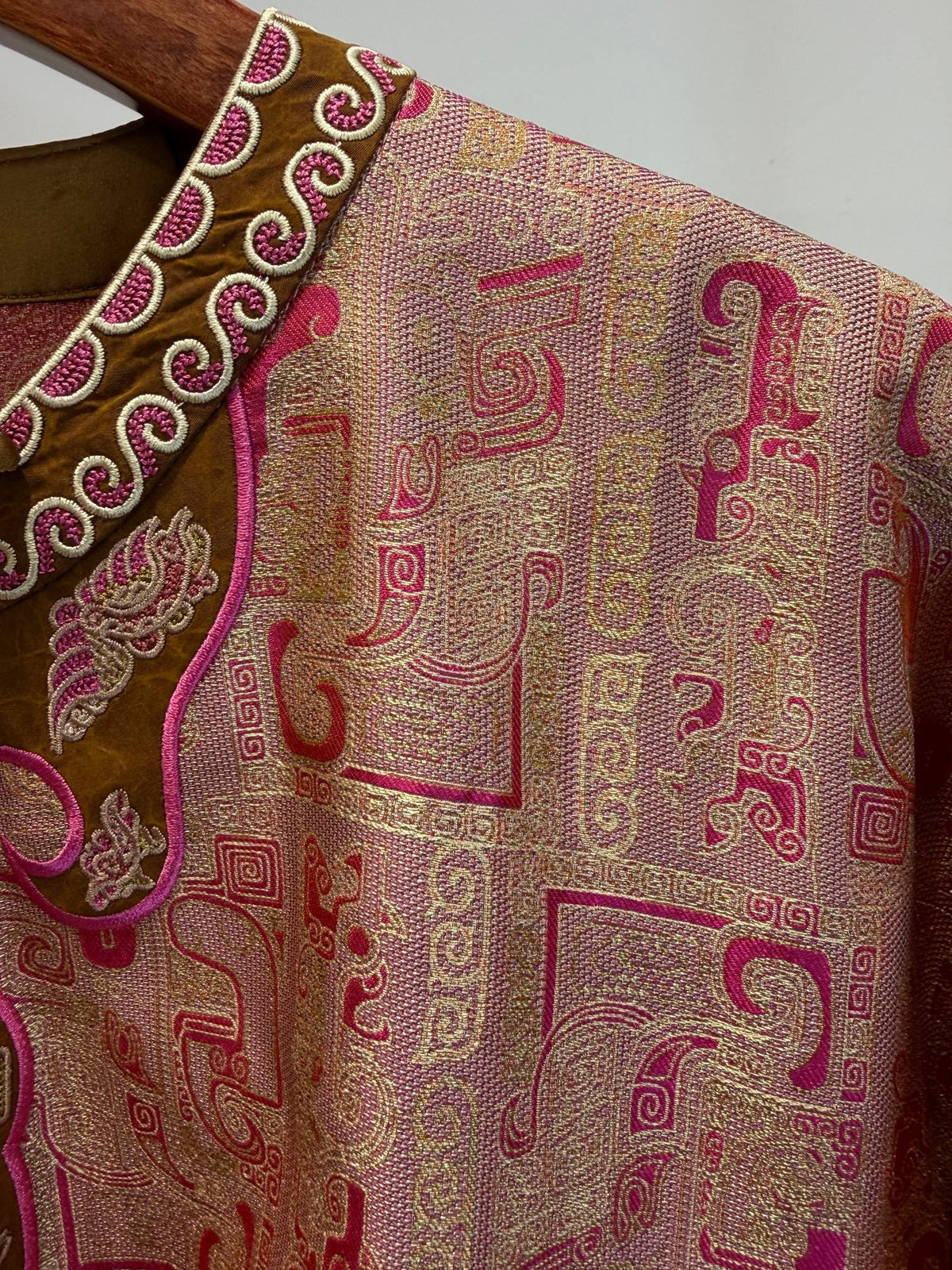 Pure Mulberry Silk Song Brocade Heritage Blouse in Dusty Rose & Olive Gold - Luxe Orienta CO., LIMITED