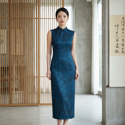 Blue Rose Jacquard Xiangyunsha Qipao | Elegant Chinese  Mulberry Silk Cheongsam Dress - Luxe Orienta CO., LIMITED