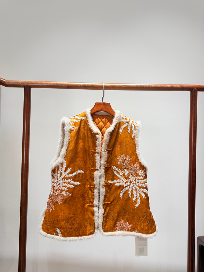 Golden Silk Embroidered Mink-Trim Wool Vest | Modern Oriental Elegance