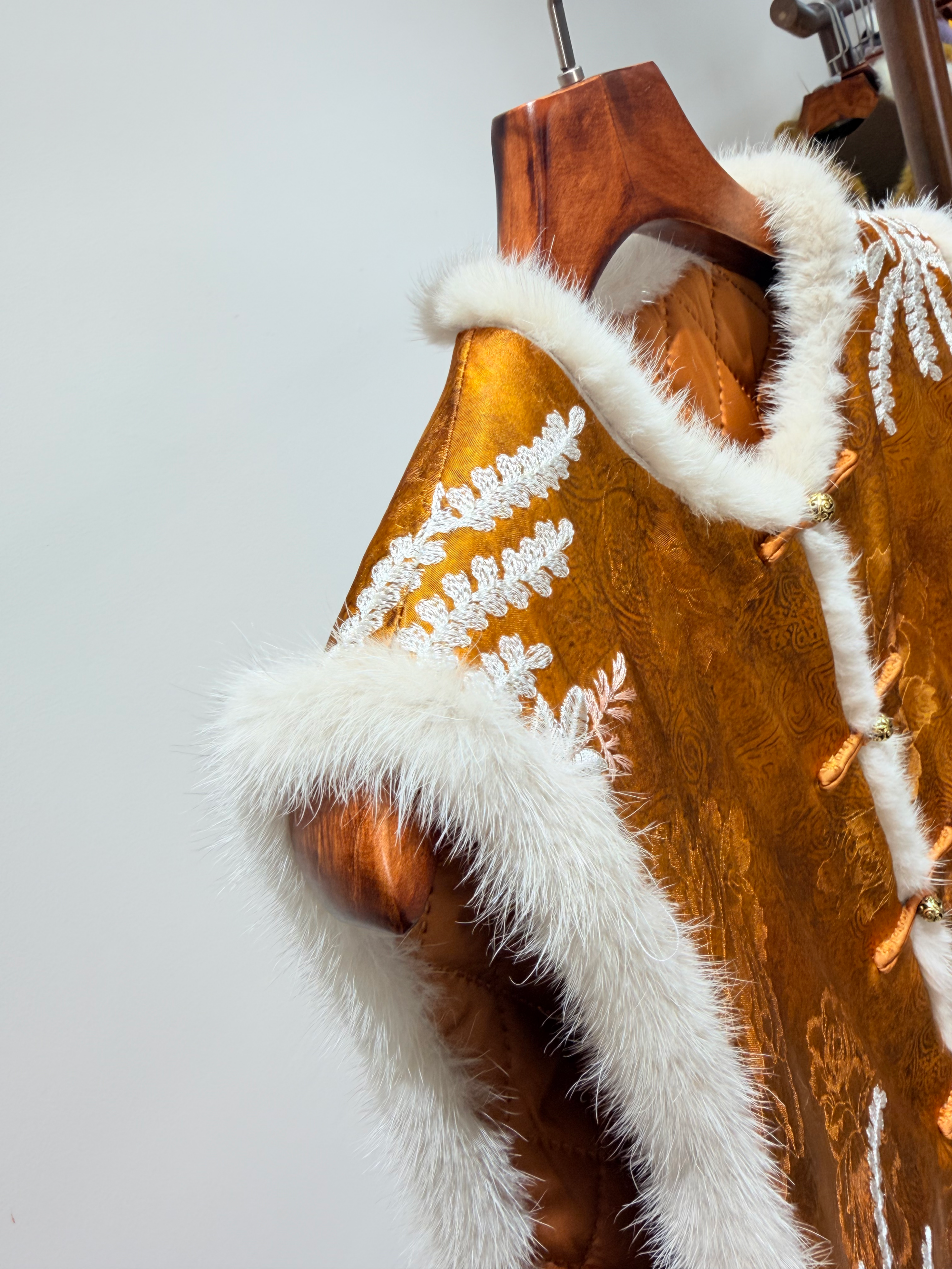 Golden Silk Embroidered Mink-Trim Wool Vest | Modern Oriental Elegance