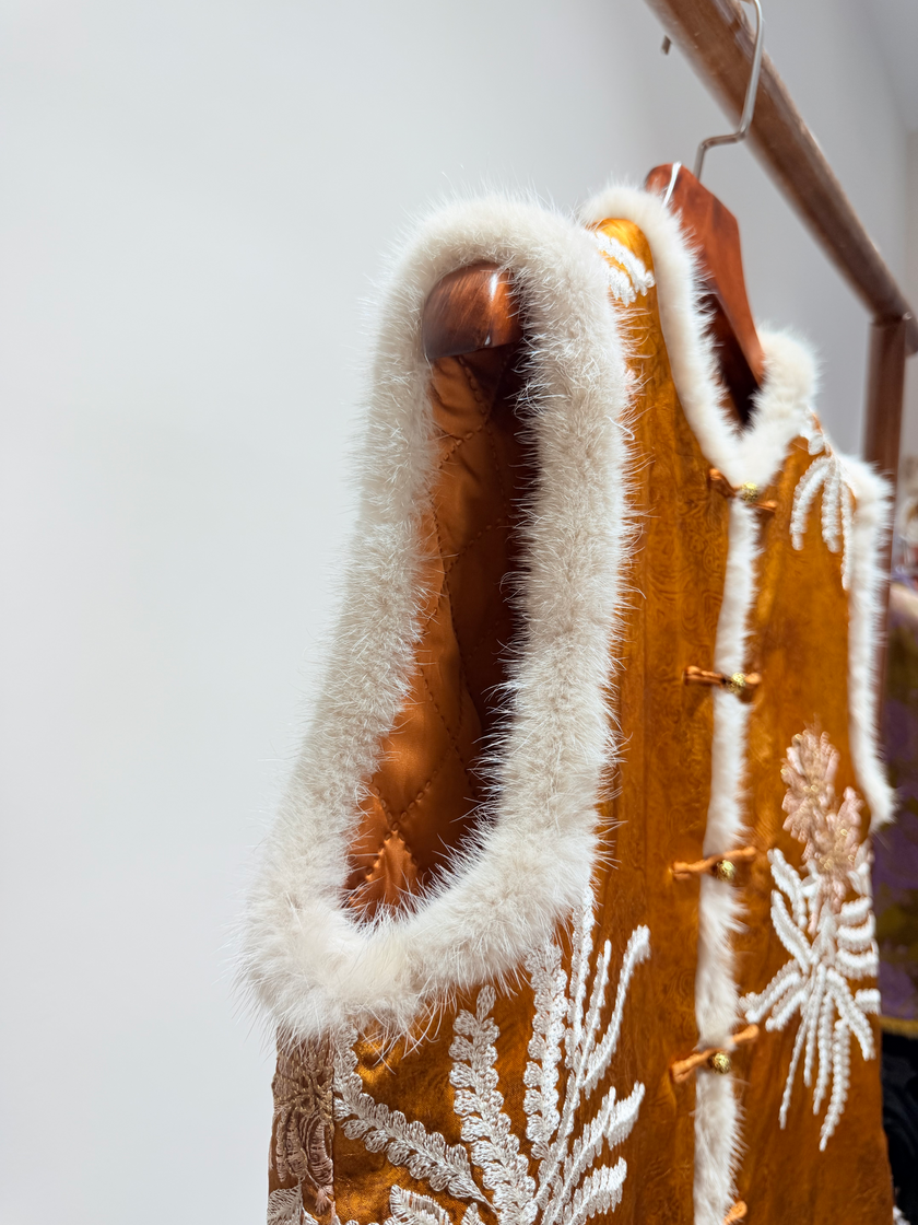 Golden Silk Embroidered Mink-Trim Wool Vest | Modern Oriental Elegance