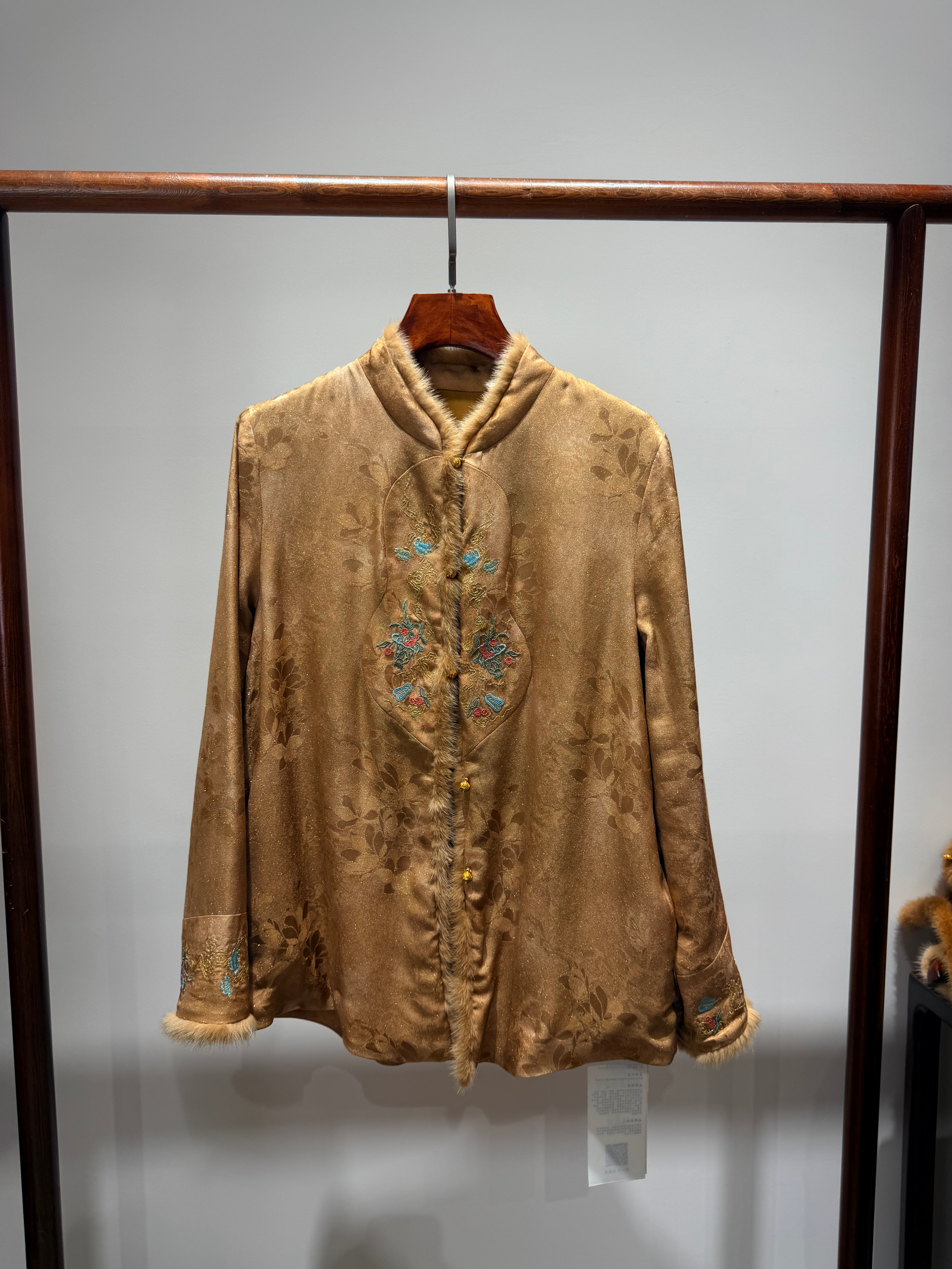 Golden Acetate Embroidered Mink-Trim Vest & Inner Set | Modern Oriental Luxury