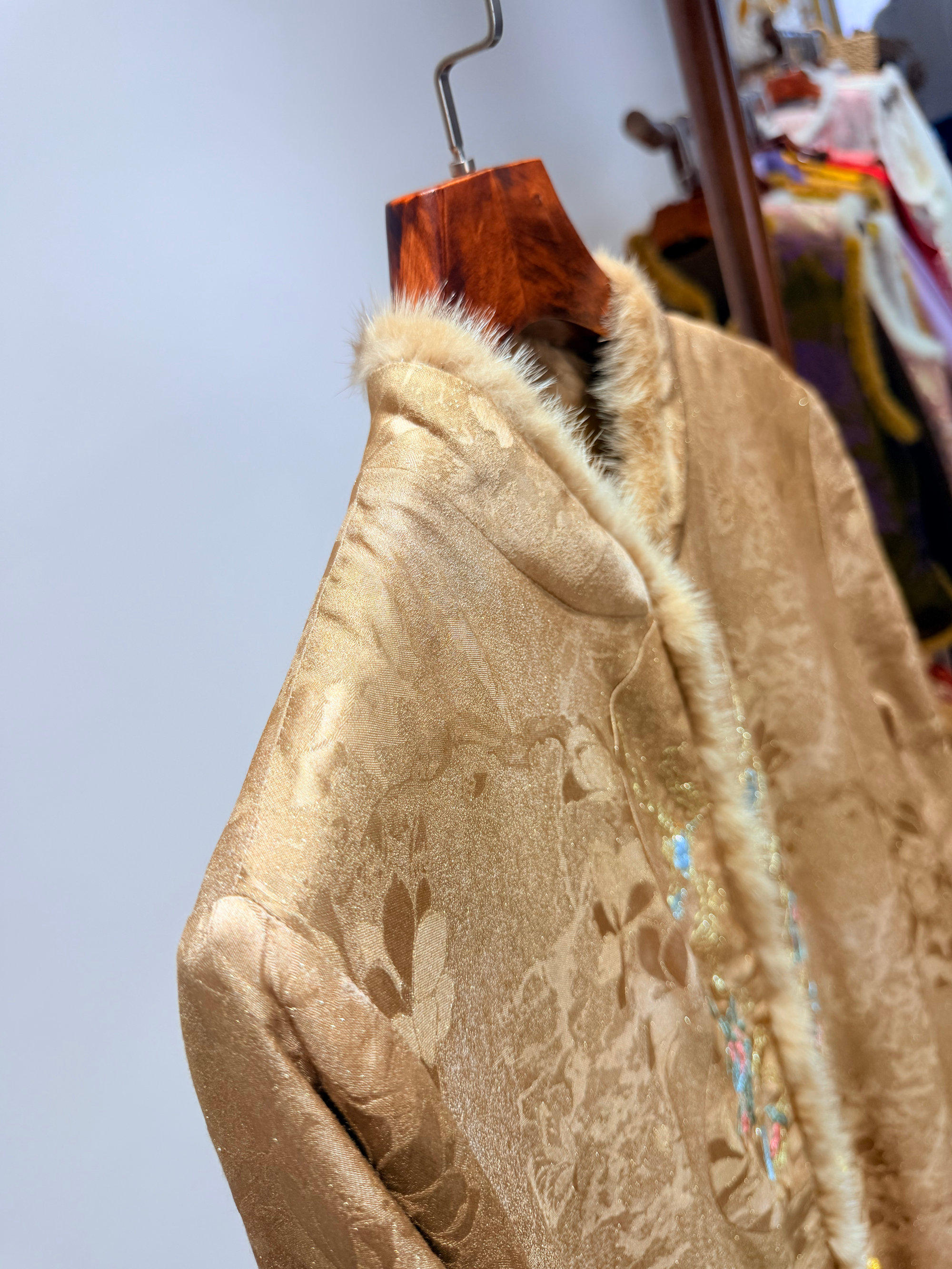 Golden Acetate Embroidered Mink-Trim Vest & Inner Set | Modern Oriental Luxury