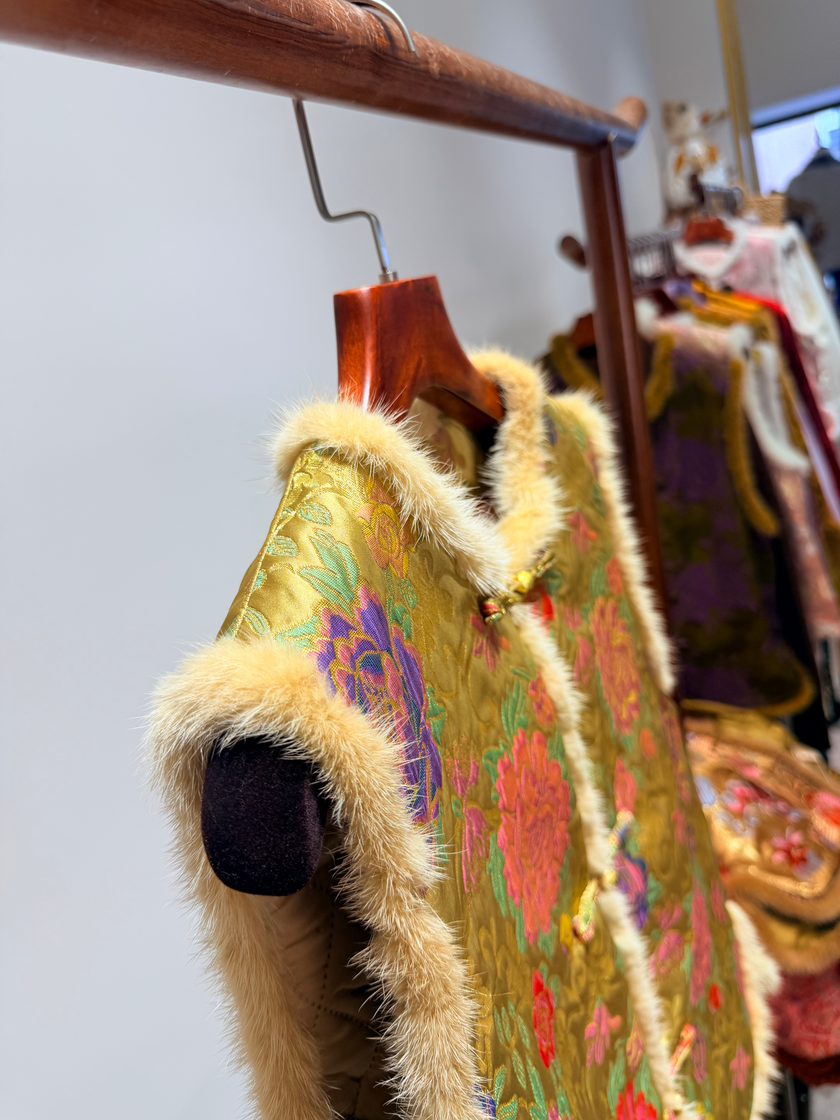 Golden Peony Embroidered Viscose Vest | Modern Chinese Elegance