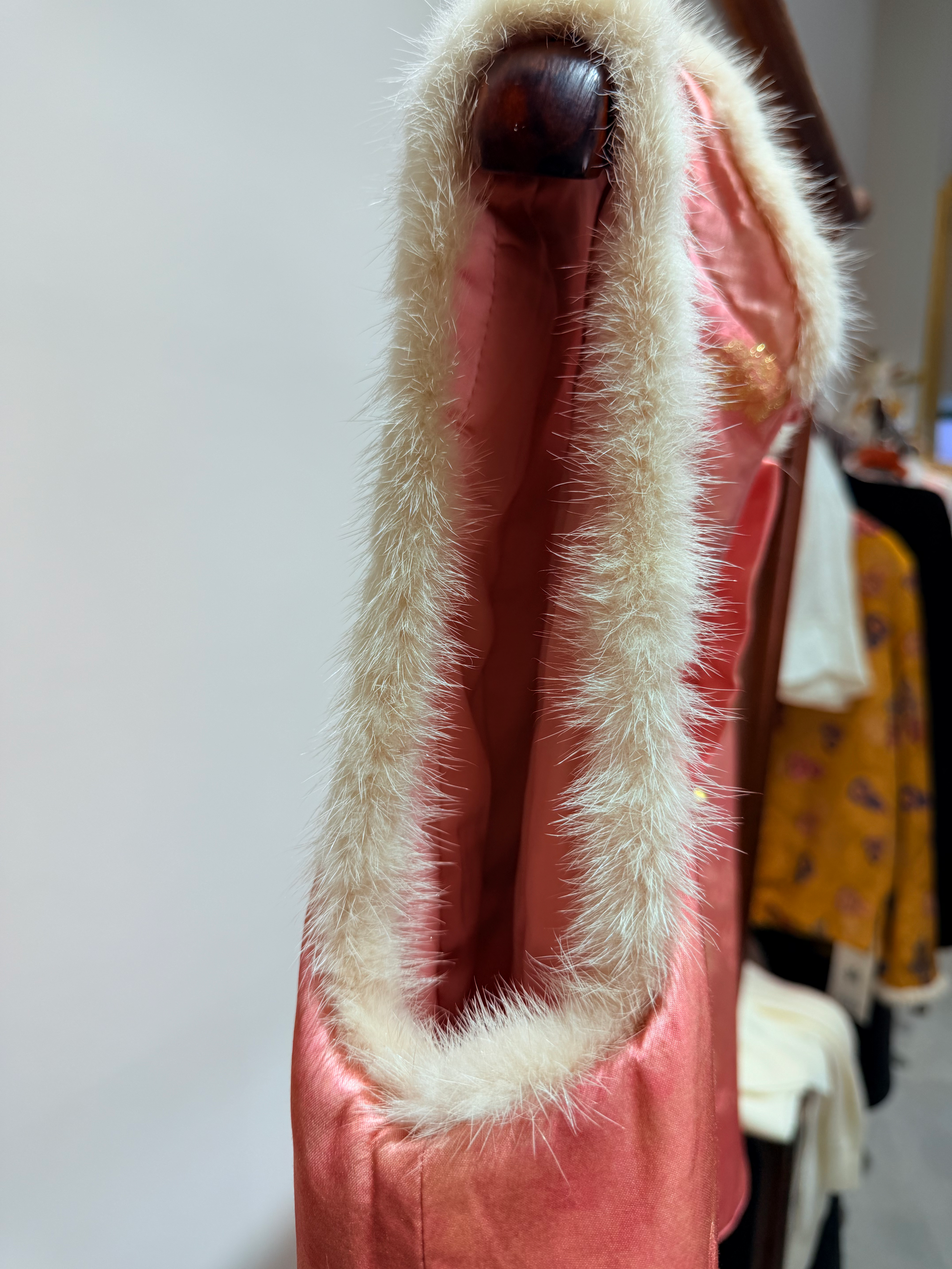 Pink Xiangyunsha Wool Vest & White Knit Inner Set | Modern Oriental Sophistication