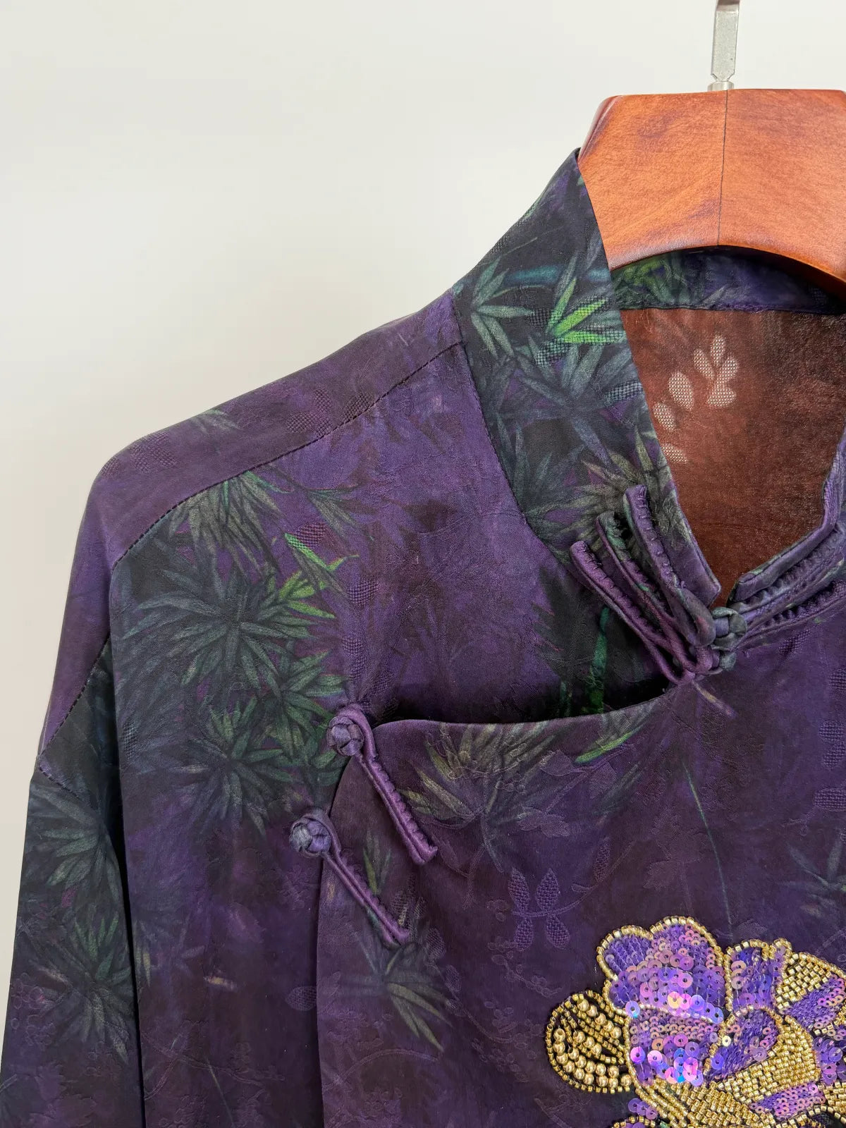 Purple Mulberry Silk Xiangyunsha Bamboo Printed & Peony Beaded Cheongsam Blouse - Luxe Orienta CO., LIMITED