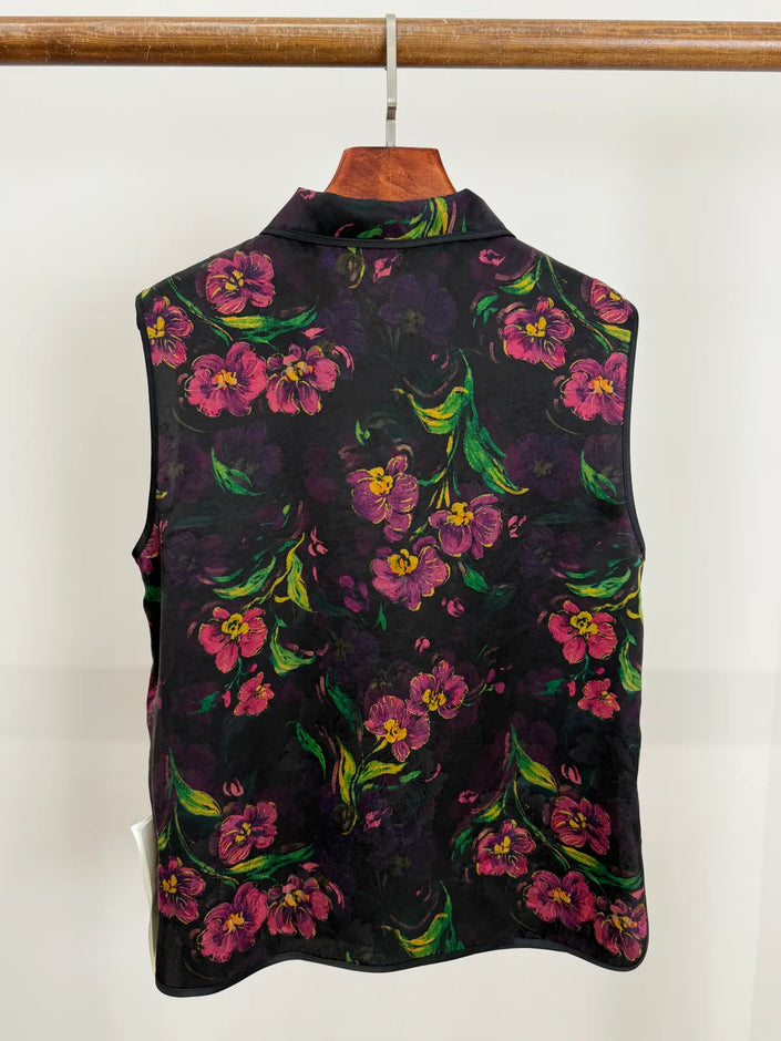 Floral-patterned sleeveless top 