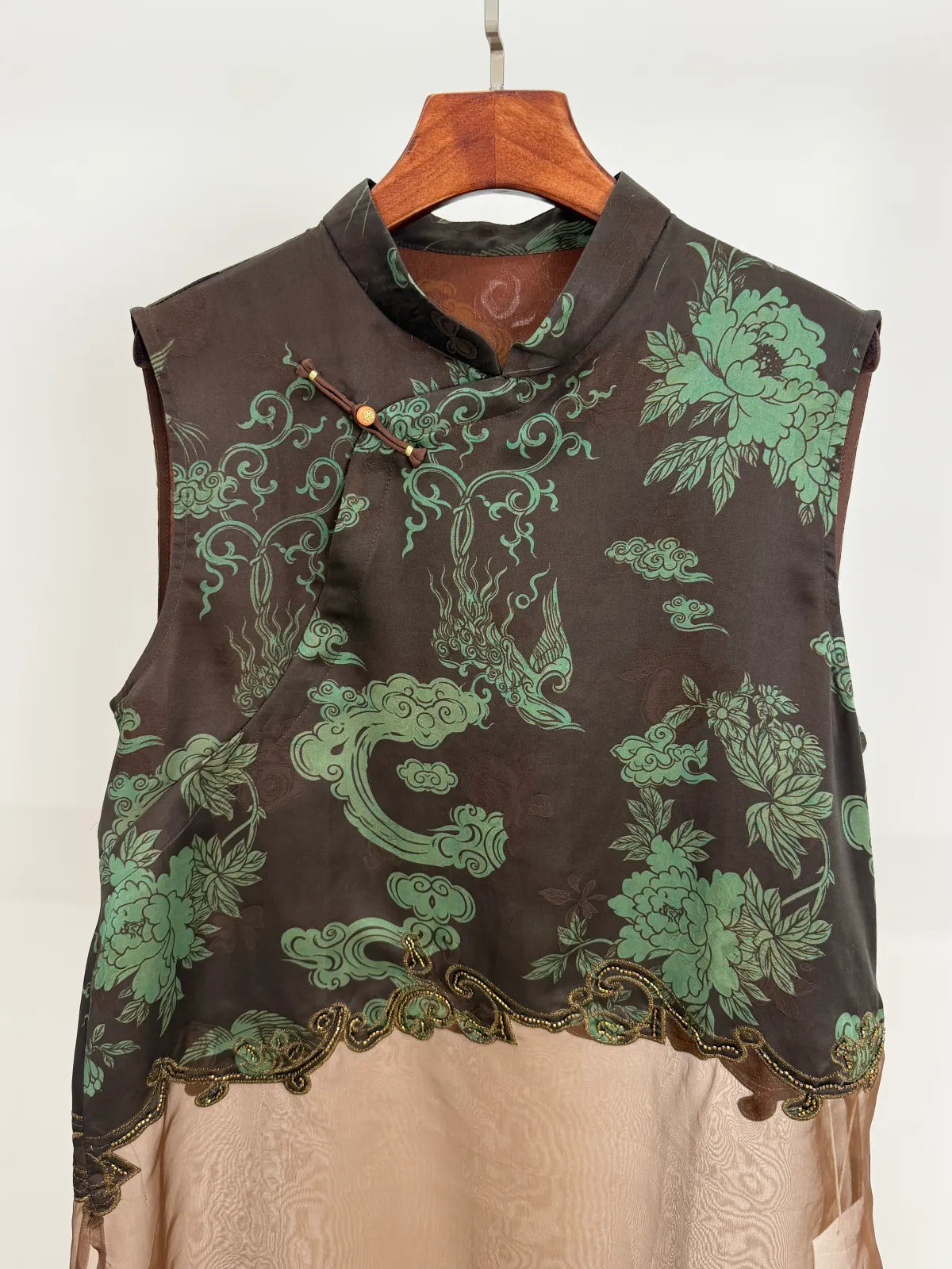 Phoenix And Peony Embroidered Xiangyunsha Silk Top | Modern Chinese Style - Luxe Orienta CO., LIMITED