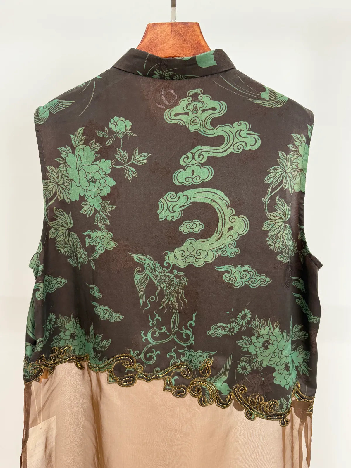 Phoenix And Peony Embroidered Xiangyunsha Silk Top | Modern Chinese Style - Luxe Orienta CO., LIMITED