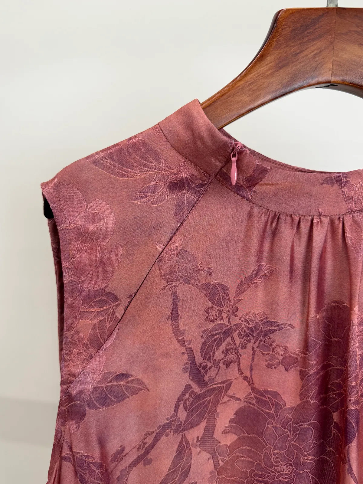 Muted Pink Floral Jacquard Sleeveless Blouse  | Luxe Orienta Modern Chinese Fashion - Luxe Orienta CO., LIMITED