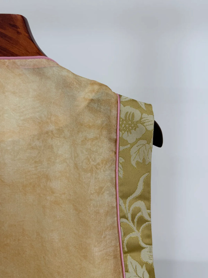 Beige Peacock Embroidery Mulberry Silk Vest with Song Brocade Patchwork-Luxe Orienta Luxury Fashion - Luxe Orienta CO., LIMITED