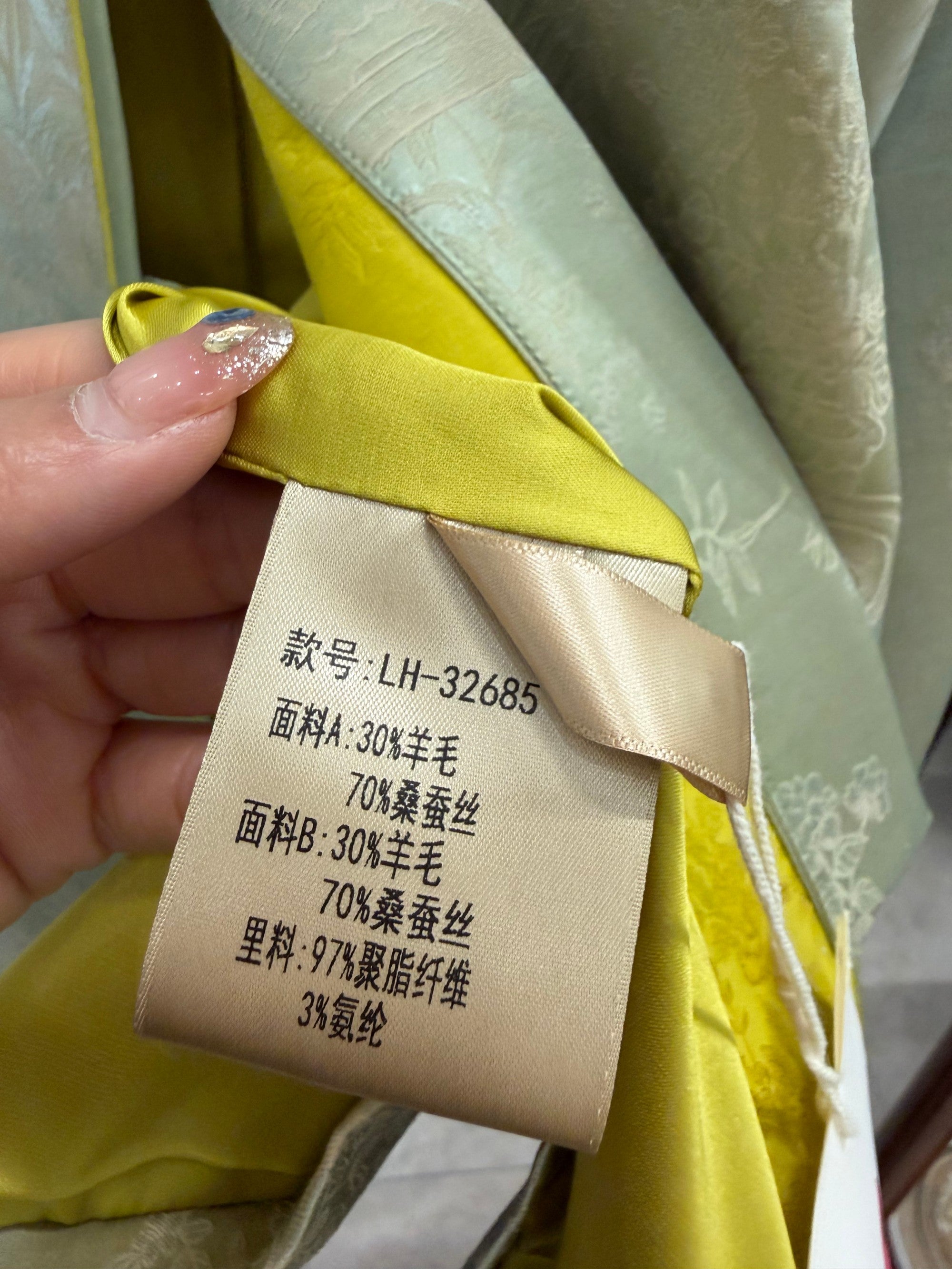 fabric labelbeaded for embroidery floral cuff detail mulberry silk chinese jacket