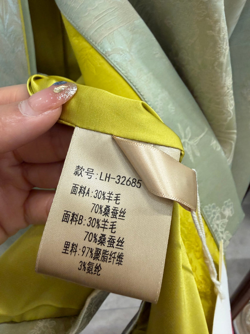 fabric labelbeaded for embroidery floral cuff detail mulberry silk chinese jacket