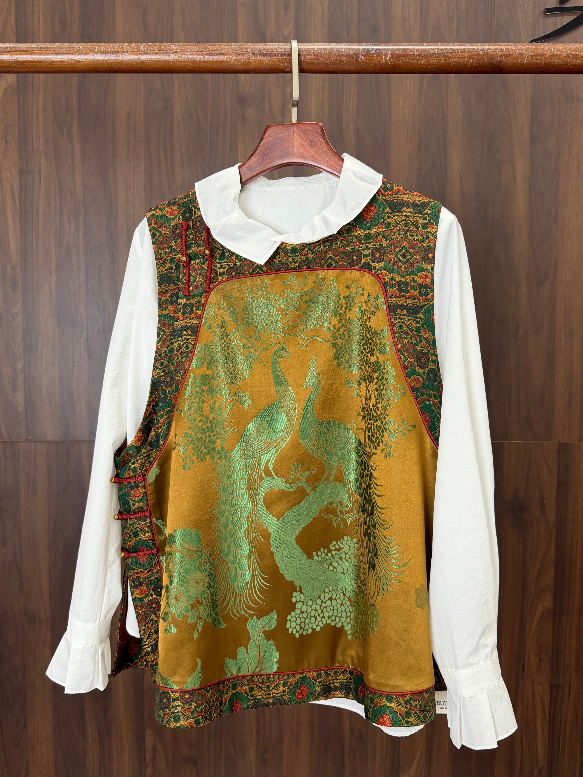 Peacock & Floral Embroidered Xiangyunsha Silk Vest | Modern Chinese Jacquard Waistcoat - Luxe Orienta CO., LIMITED